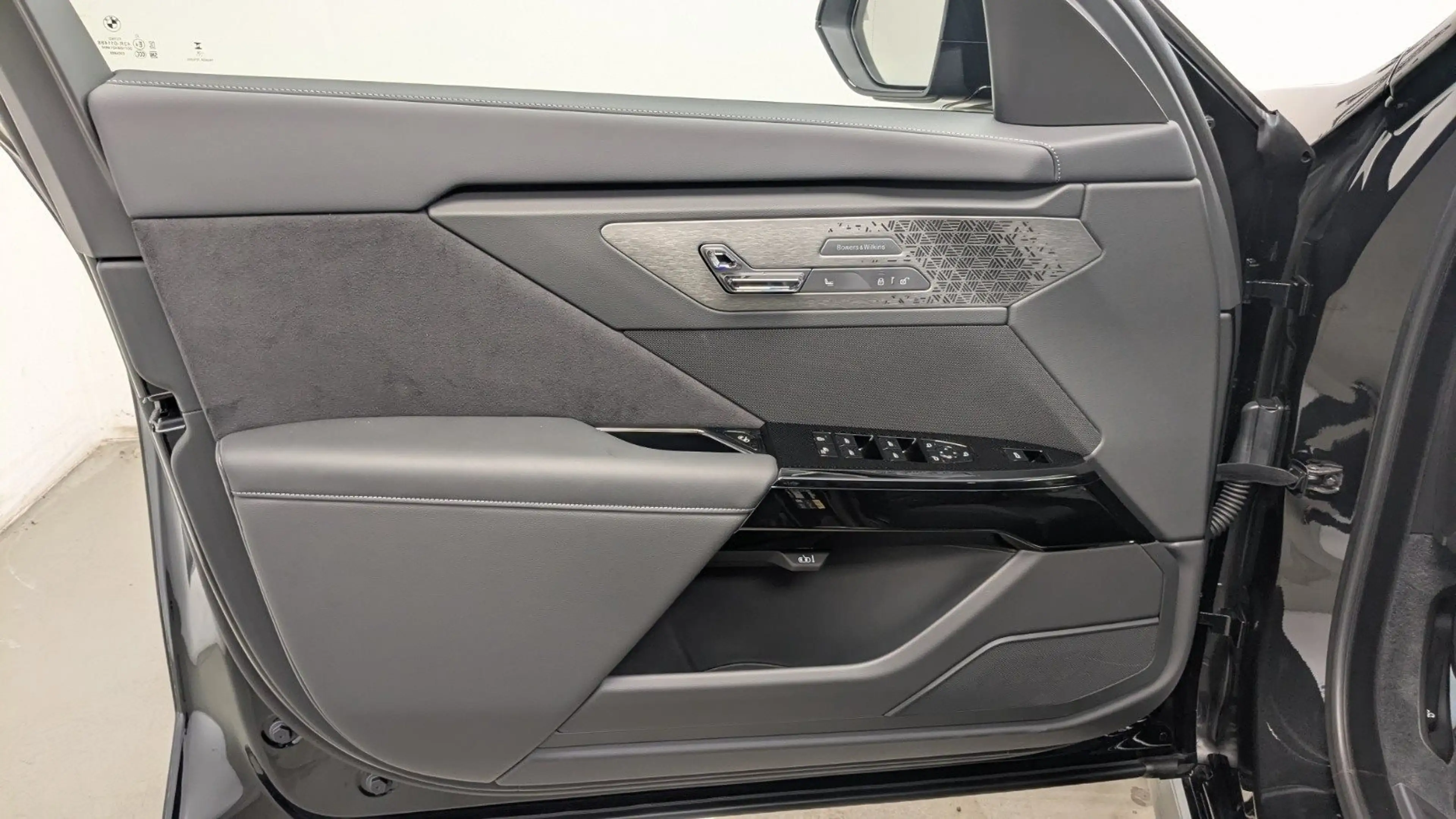 BMW i7 M70 xDrive Limousine M Sport HUD PANO ACC LM — photo 13