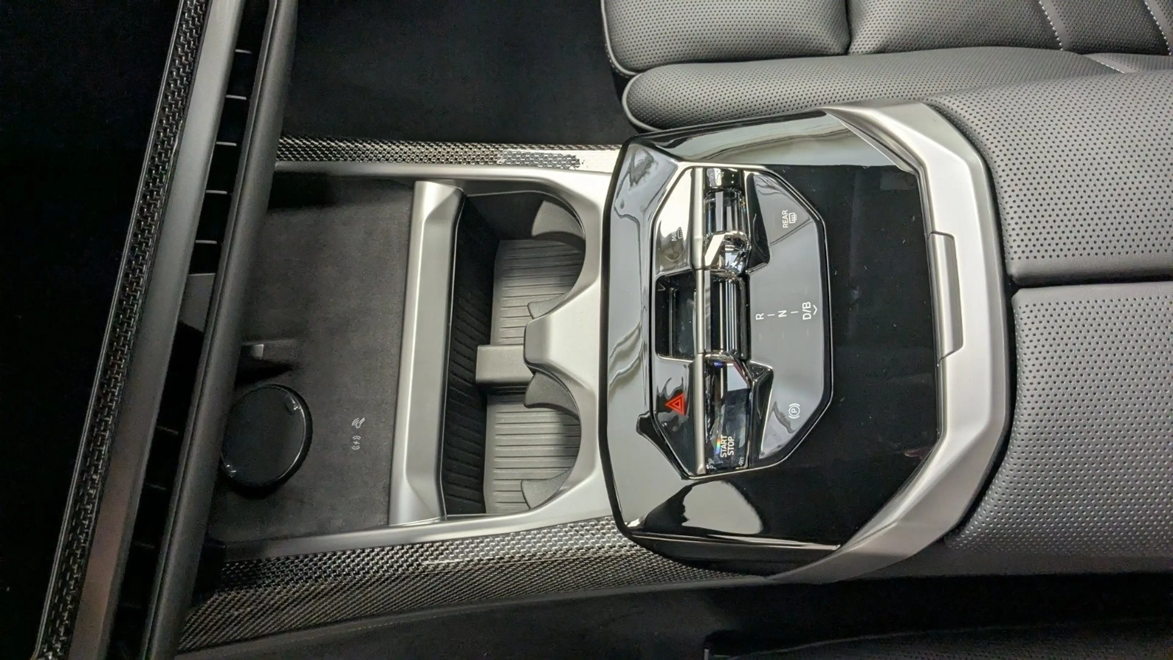 BMW i7 M70 xDrive Limousine M Sport HUD PANO ACC LM — photo 12