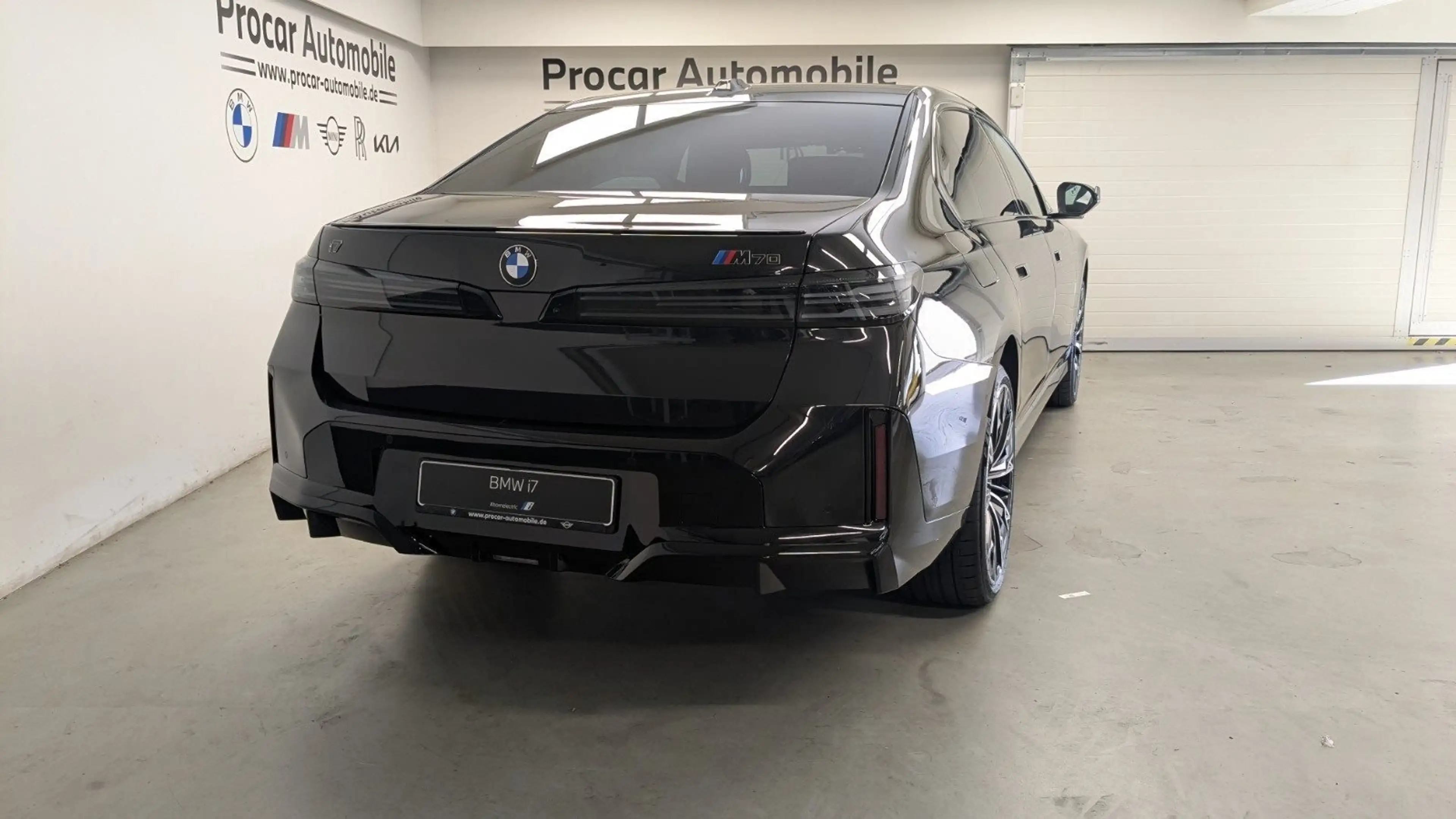 BMW i7 M70 xDrive Limousine M Sport HUD PANO ACC LM — photo 4