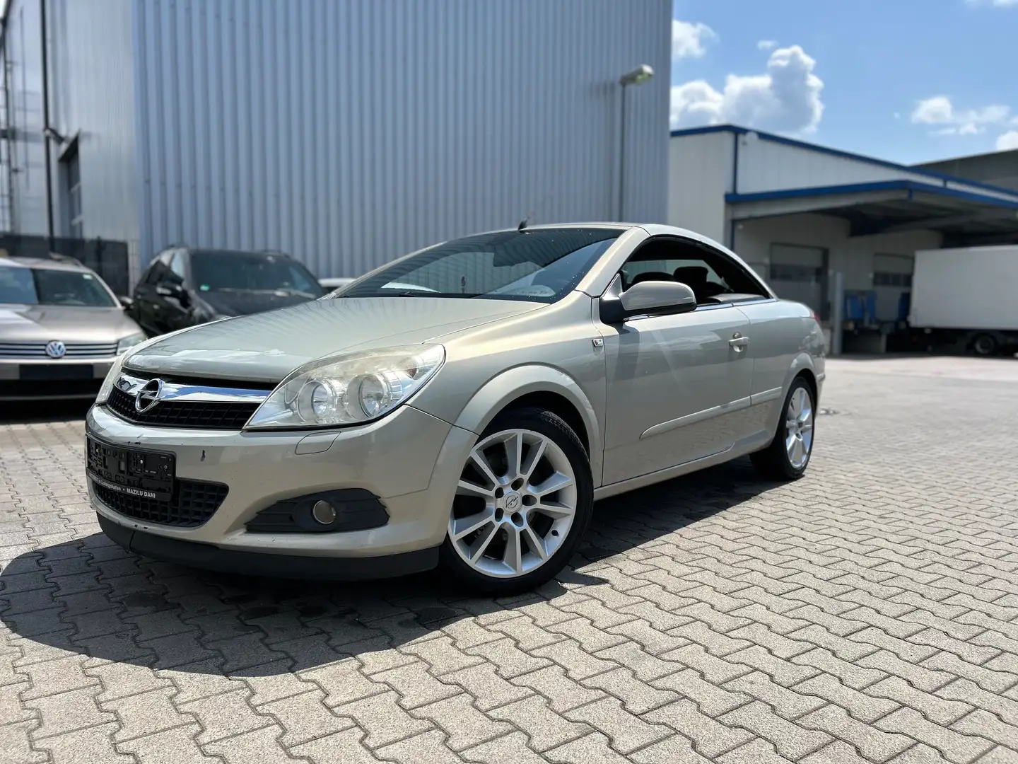 Opel Astra Twin Top 1.6 Turbo Cosmo Silber - 2