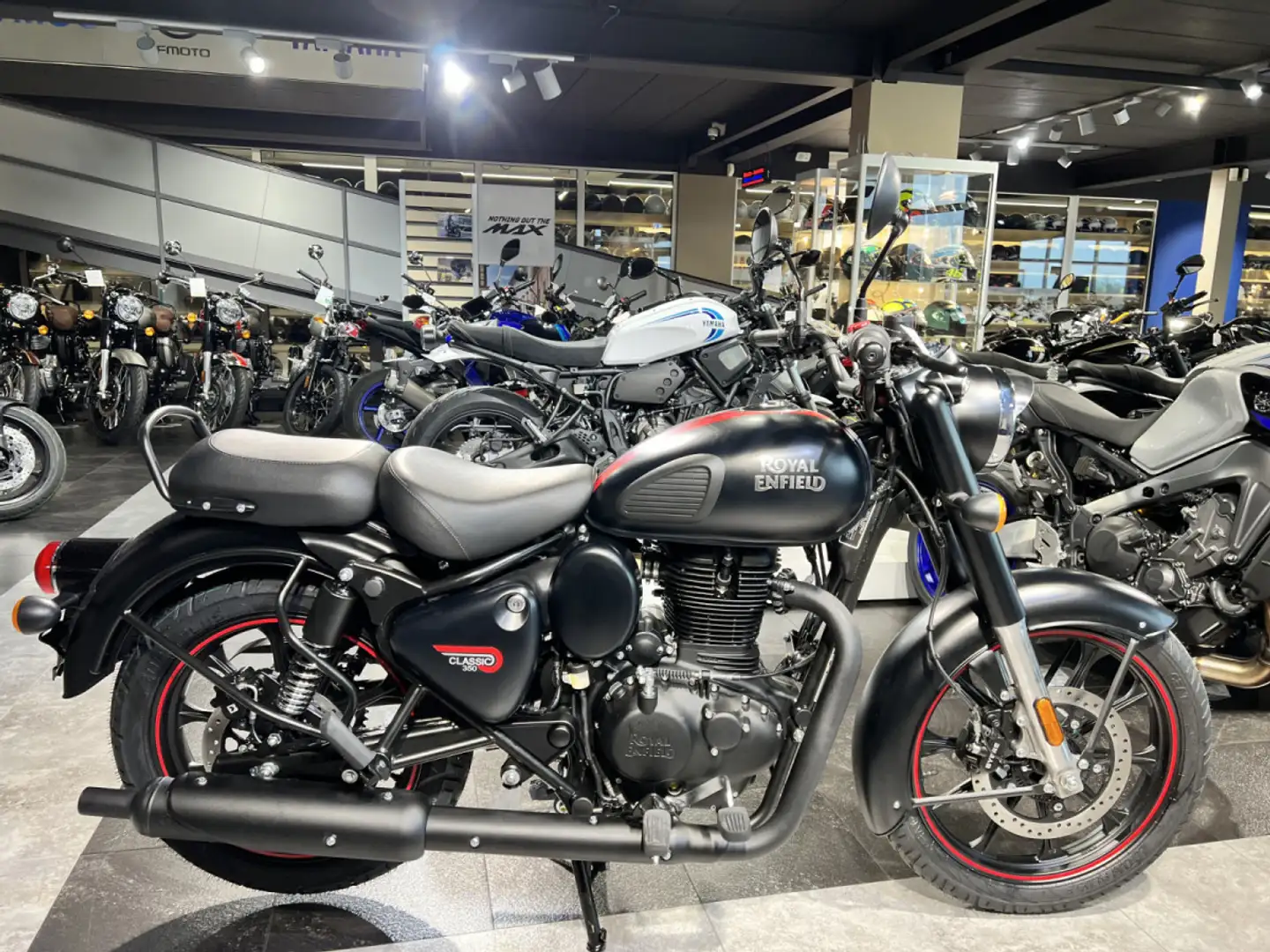 Royal Enfield Classic 350 Dark Spoke Wheels Zwart - 1