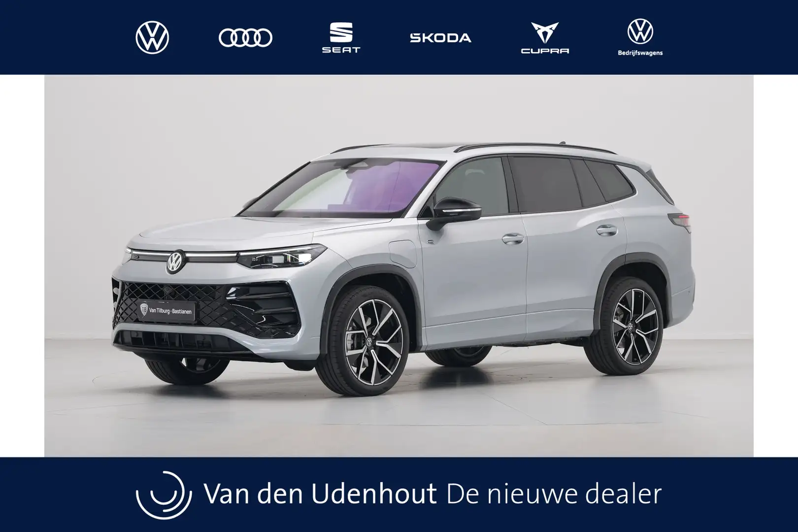 Volkswagen Tayron 1.5 eHybrid R-Line Edition Gris - 1