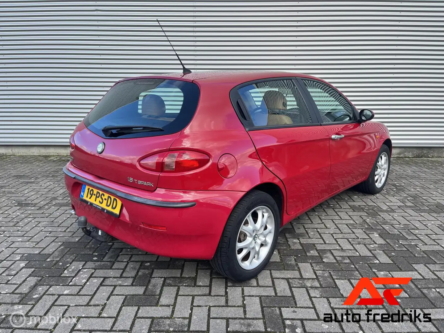 Alfa Romeo 147 1.6 T.Spark Veloce Lusso | Pano | Stoelverwarming Rot - 2