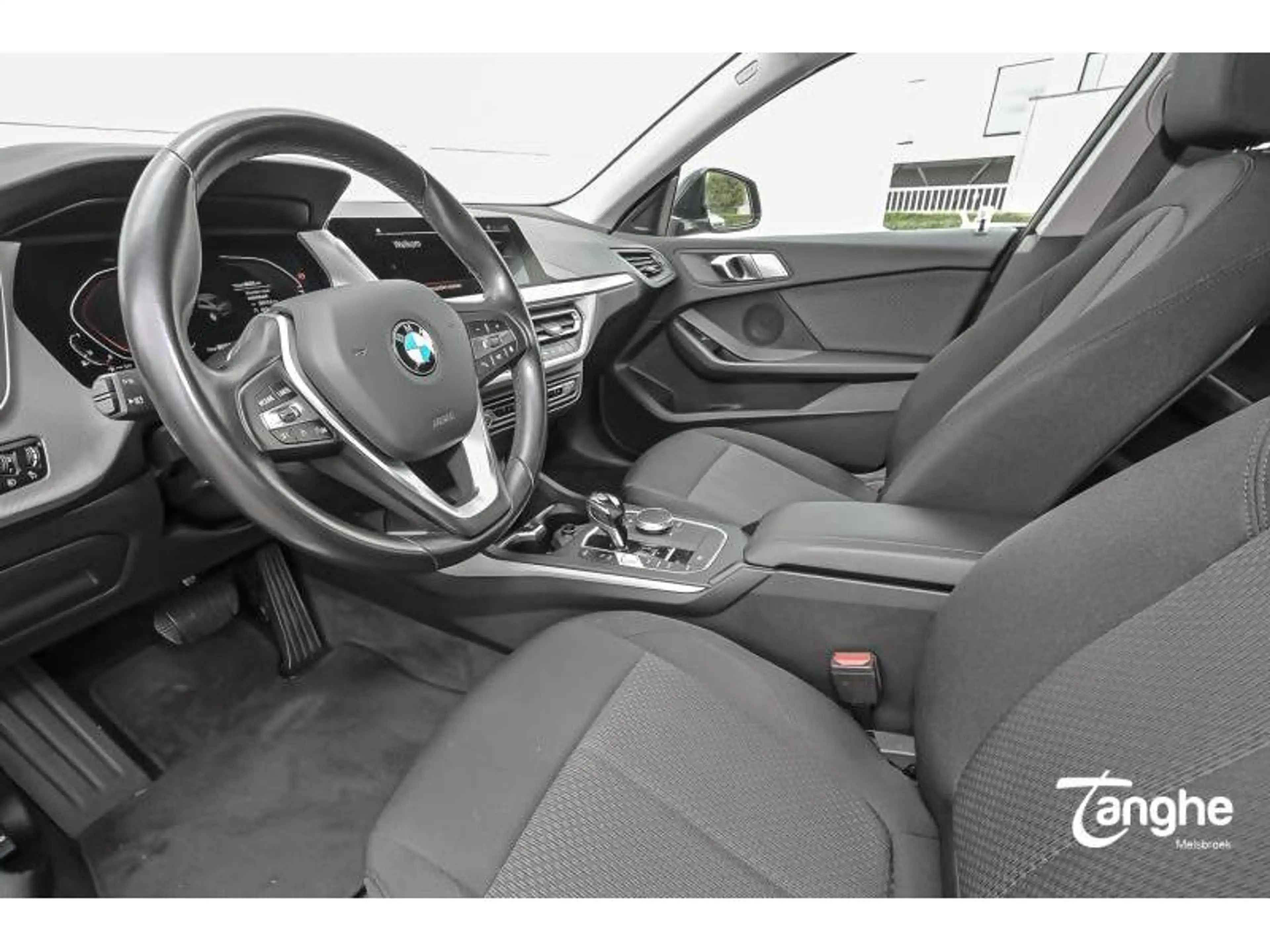BMW 218 iA Gran Coupe — photo 6