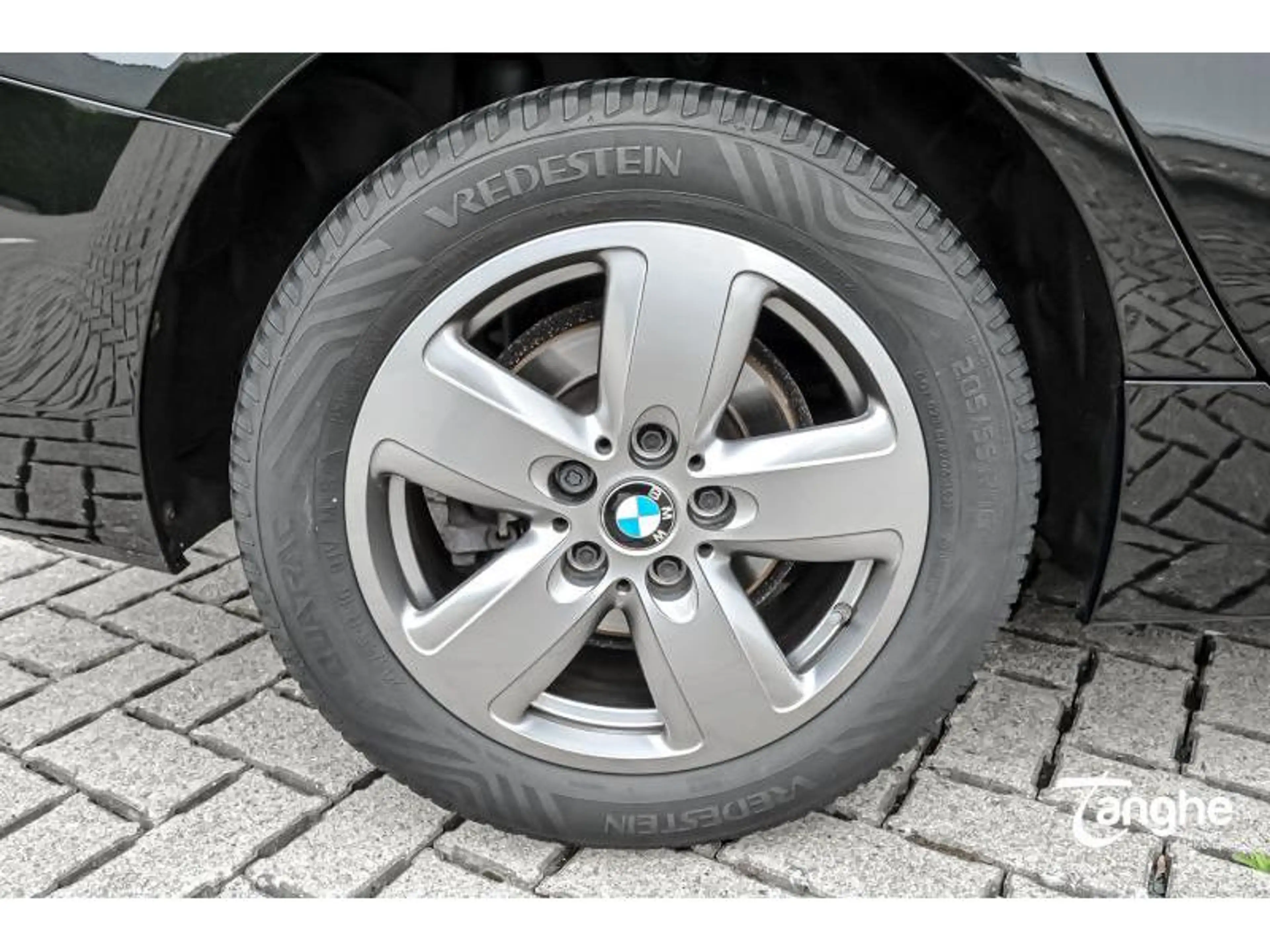 BMW 218 iA Gran Coupe — photo 8