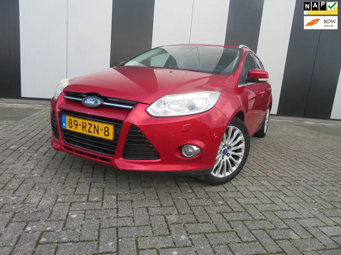 Ford Focus Wagon 1.6 EcoBoost Titanium Rot - 1