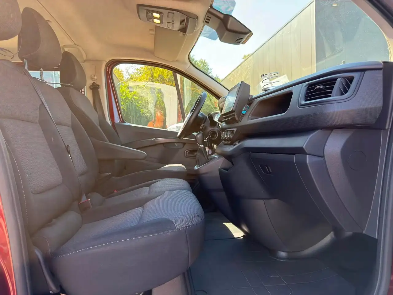 Renault Trafic 2.0 Blue dCi L2 Life EDC S/S, миниатюра 8
