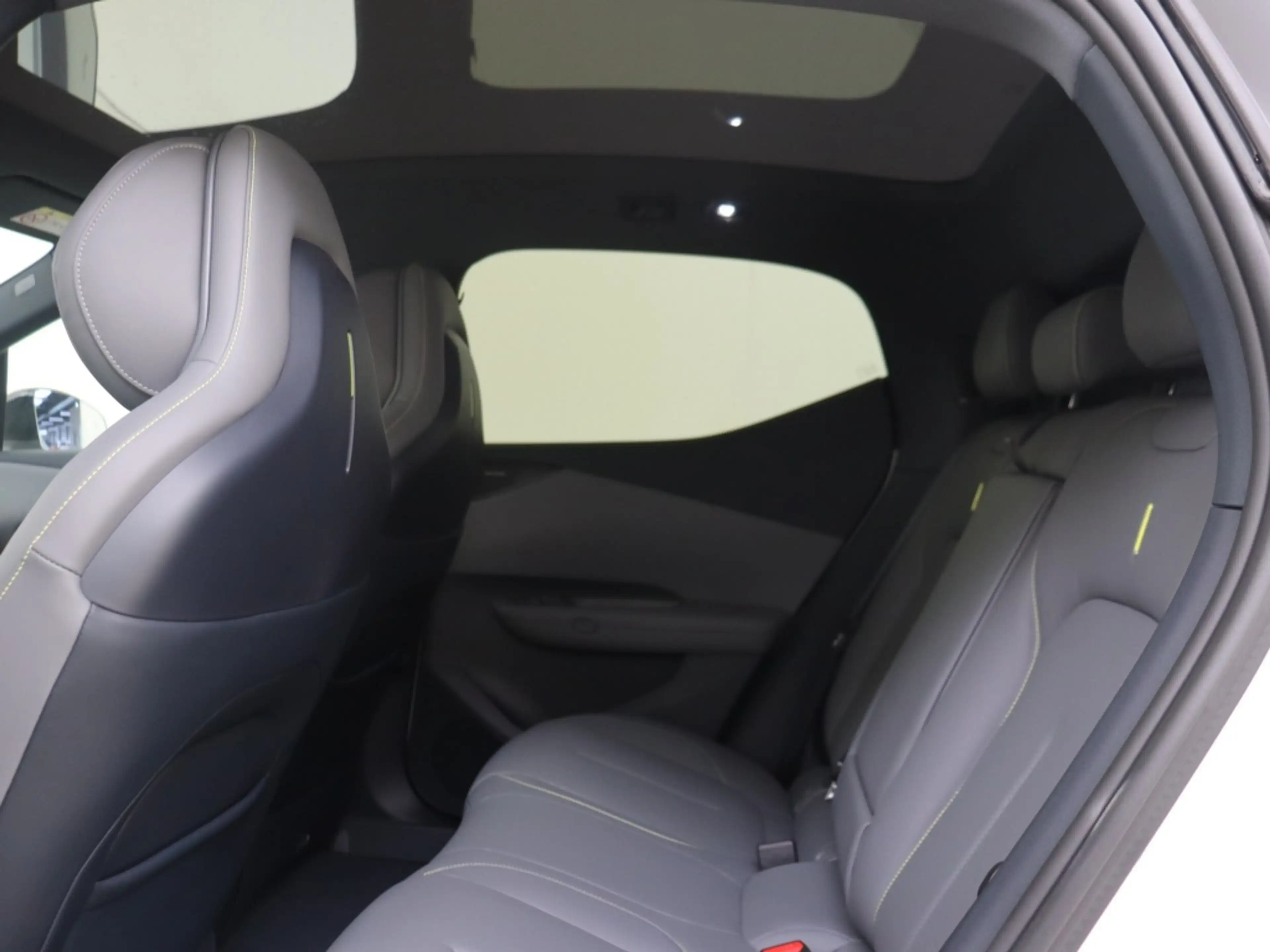Lynk & Co 02 | MORE | NIEUW TE BESTELLEN | Panoramadak | 360° C — photo 9
