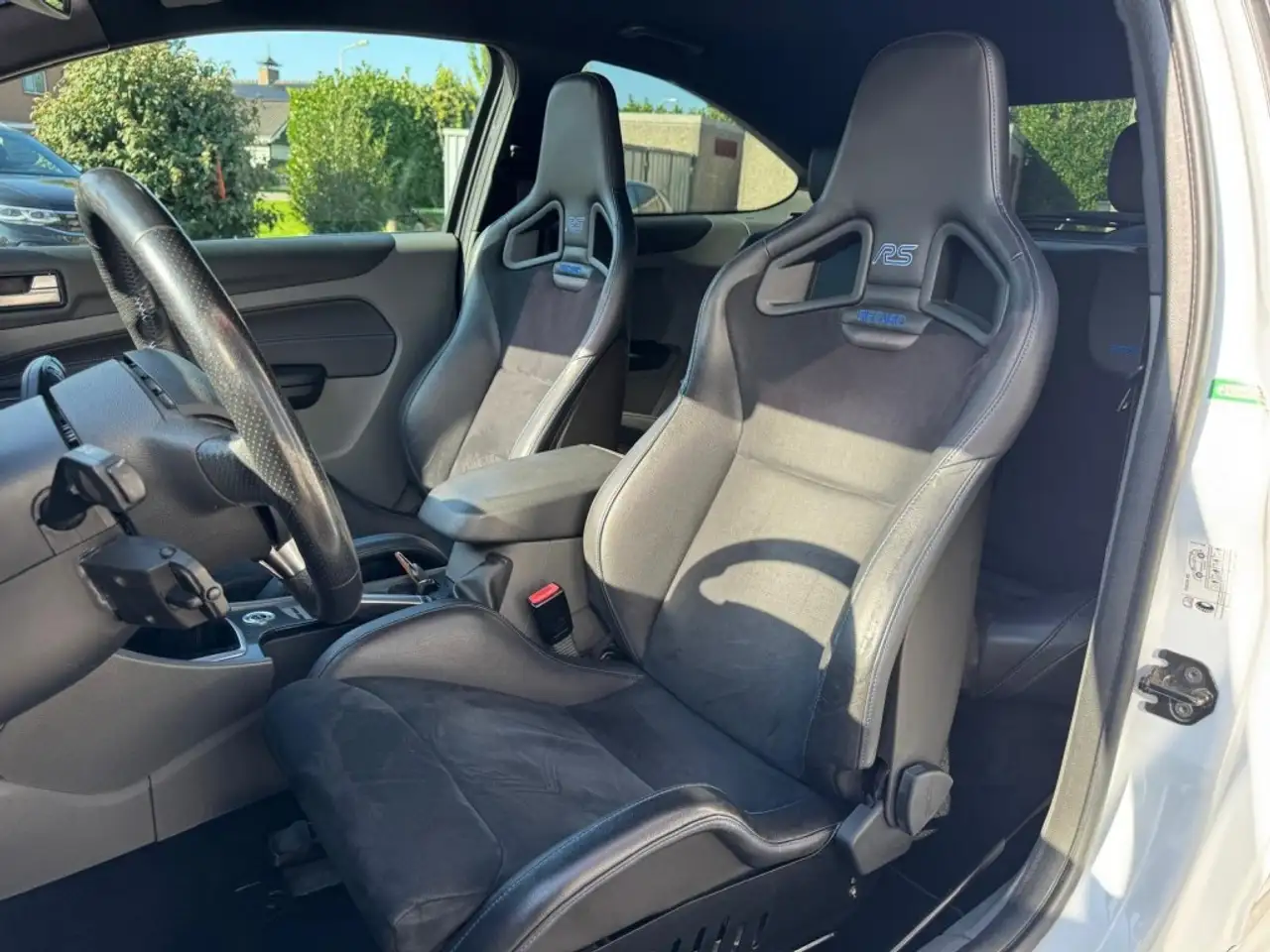 FORD FOCUS RS MK2 - 2.5 TURBO 5 CYLINDRES 305 ch - 154 899KMS - VOLANT EN CUIR