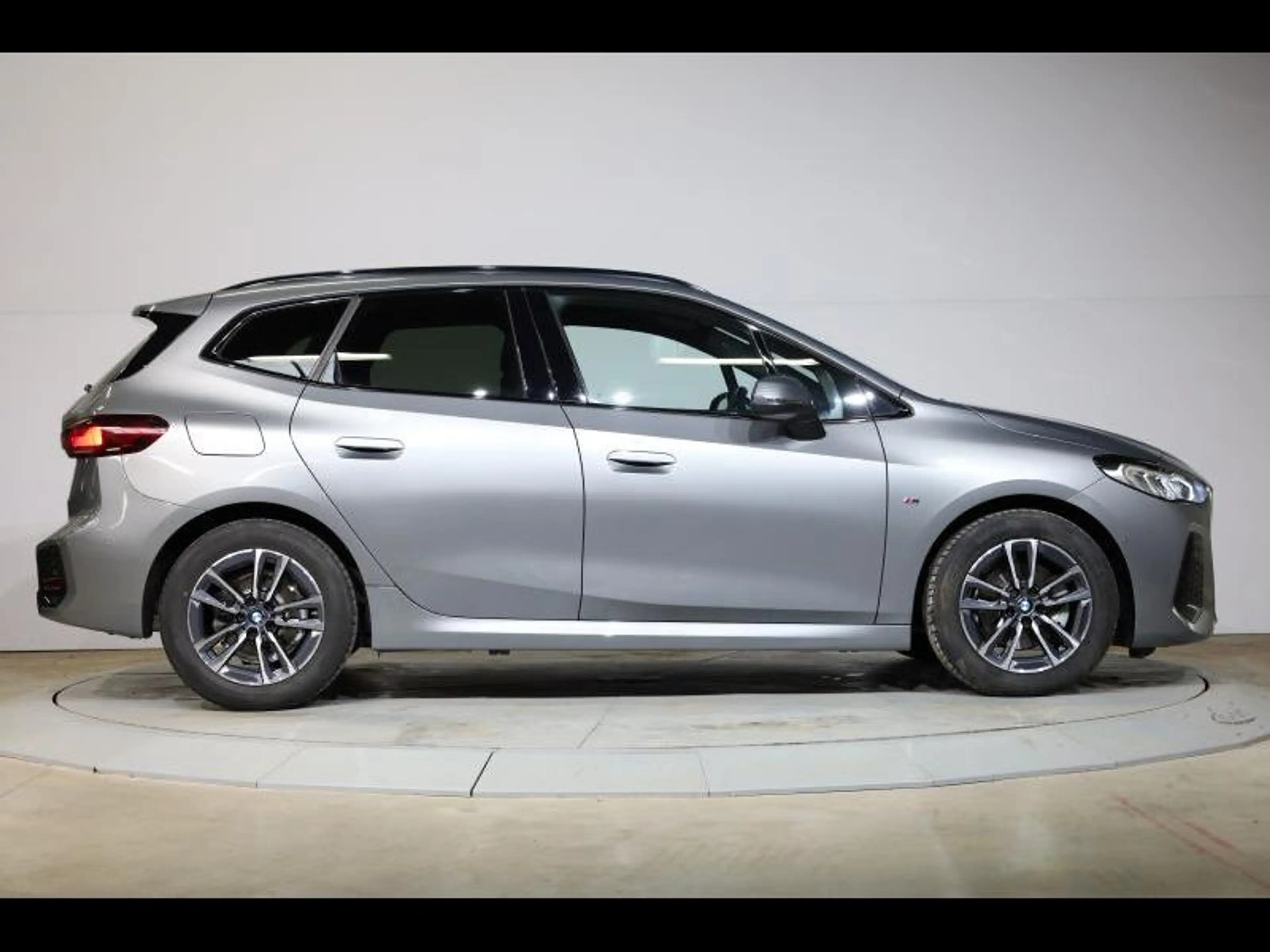 BMW 218 i Active Tourer Kit M Sport — photo 3