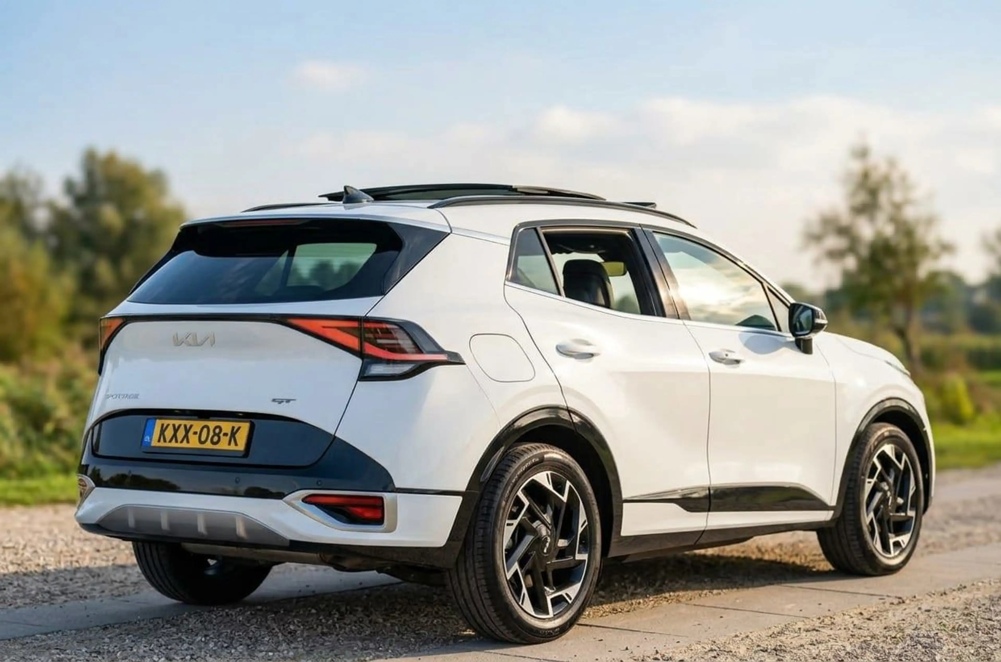 Kia Sportage 1.6 T-GDi Plug-in Hybrid AWD DynamicPlusLine — photo 3
