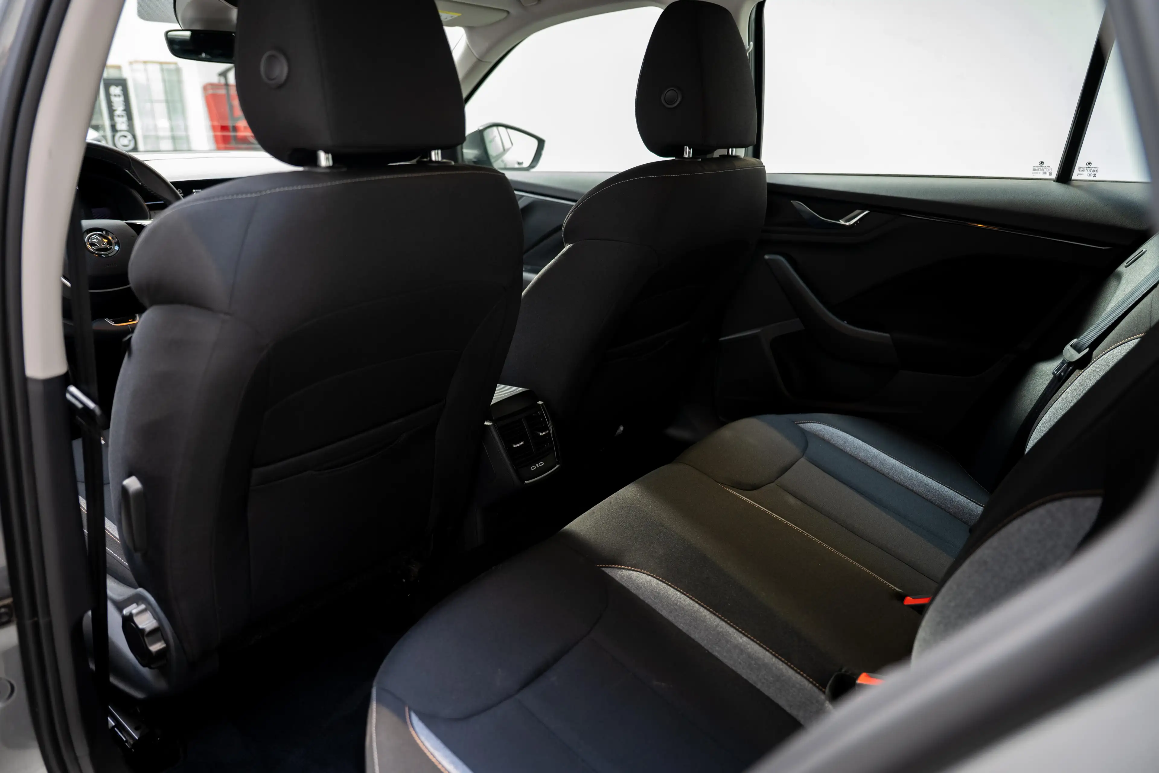 Skoda Kamiq 1.0 TSI 116 Limited Family Plus Edition - Garantie 12 mois — photo 10