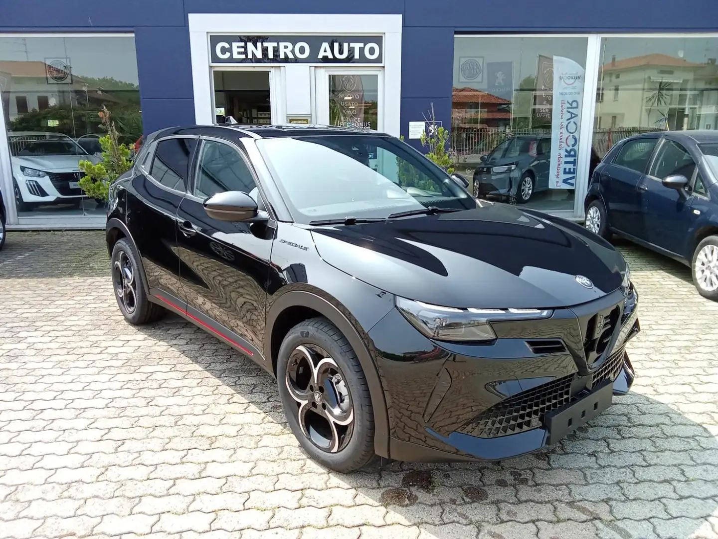 Alfa Romeo Junior 1.2 ibrida Speciale 145cv edct6 Nero - 1