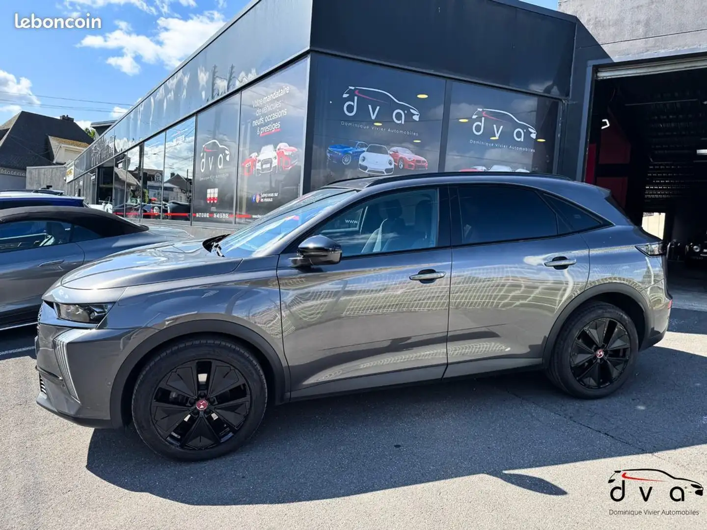 DS Automobiles DS 7 Crossback DS7 1.5 BlueHDi 130 ch Performance Line Grau - 2