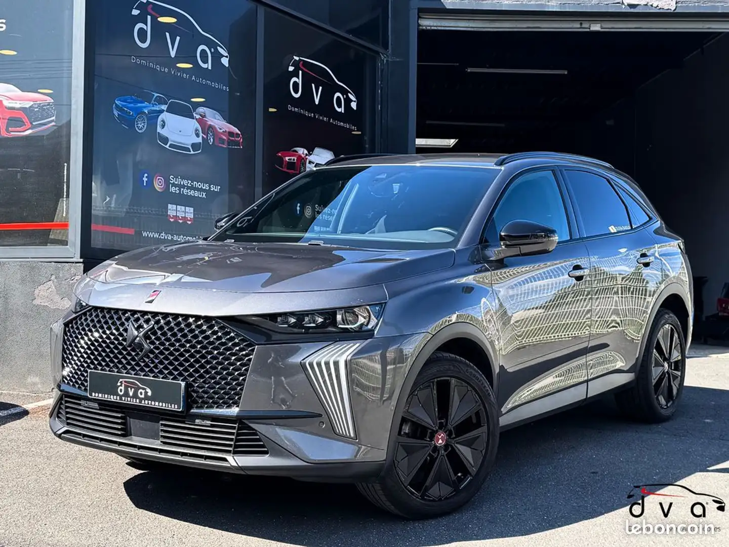 DS Automobiles DS 7 Crossback DS7 1.5 BlueHDi 130 ch Performance Line Grau - 1