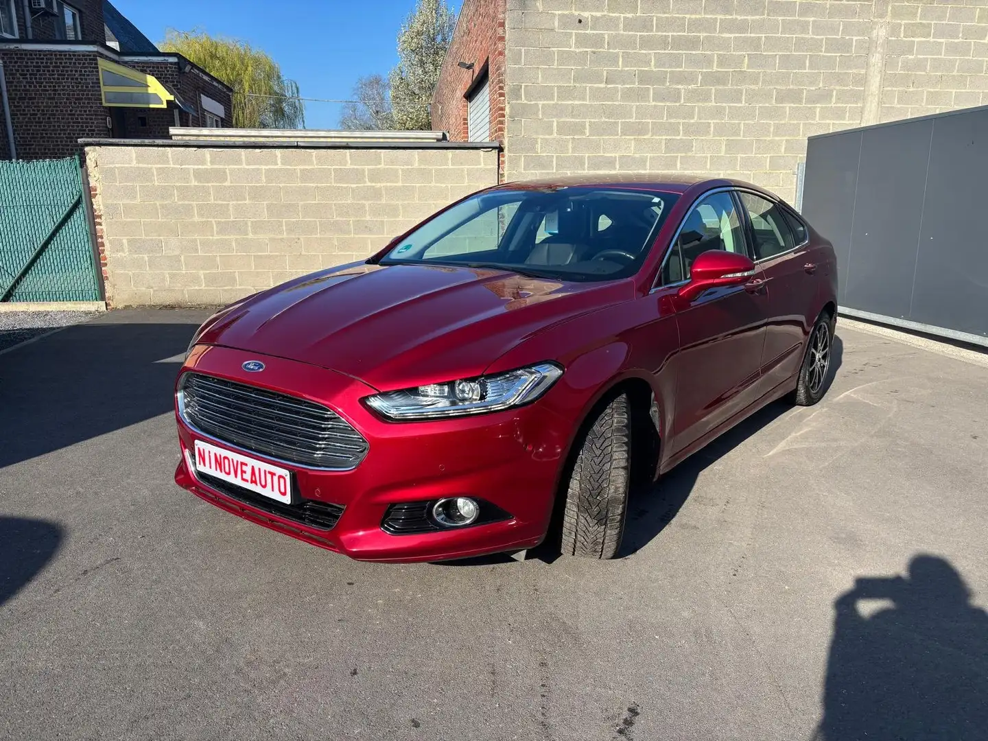 Ford Mondeo 1.5 EcoBoost Titanium*LEDER  NAV VERWARMDE ZETEL Rot - 2