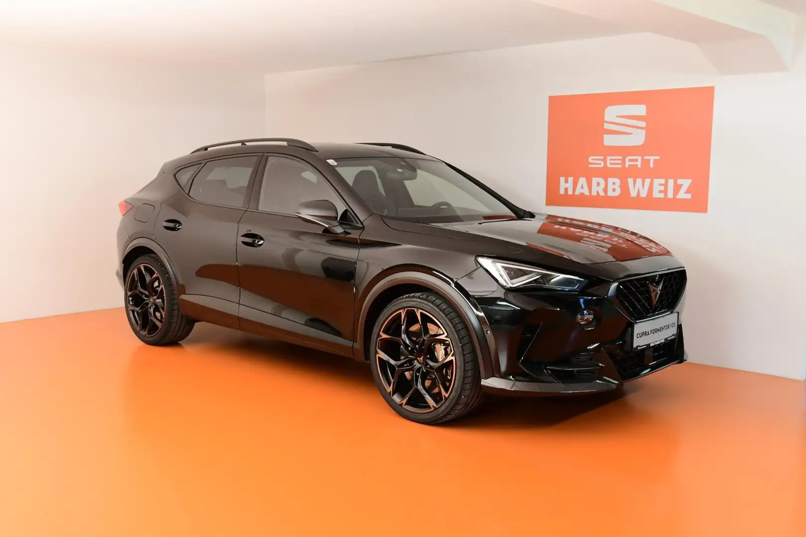 CUPRA Formentor VZ5 2.5 TSI 390 PS DSG 4Drive Schwarz - 2