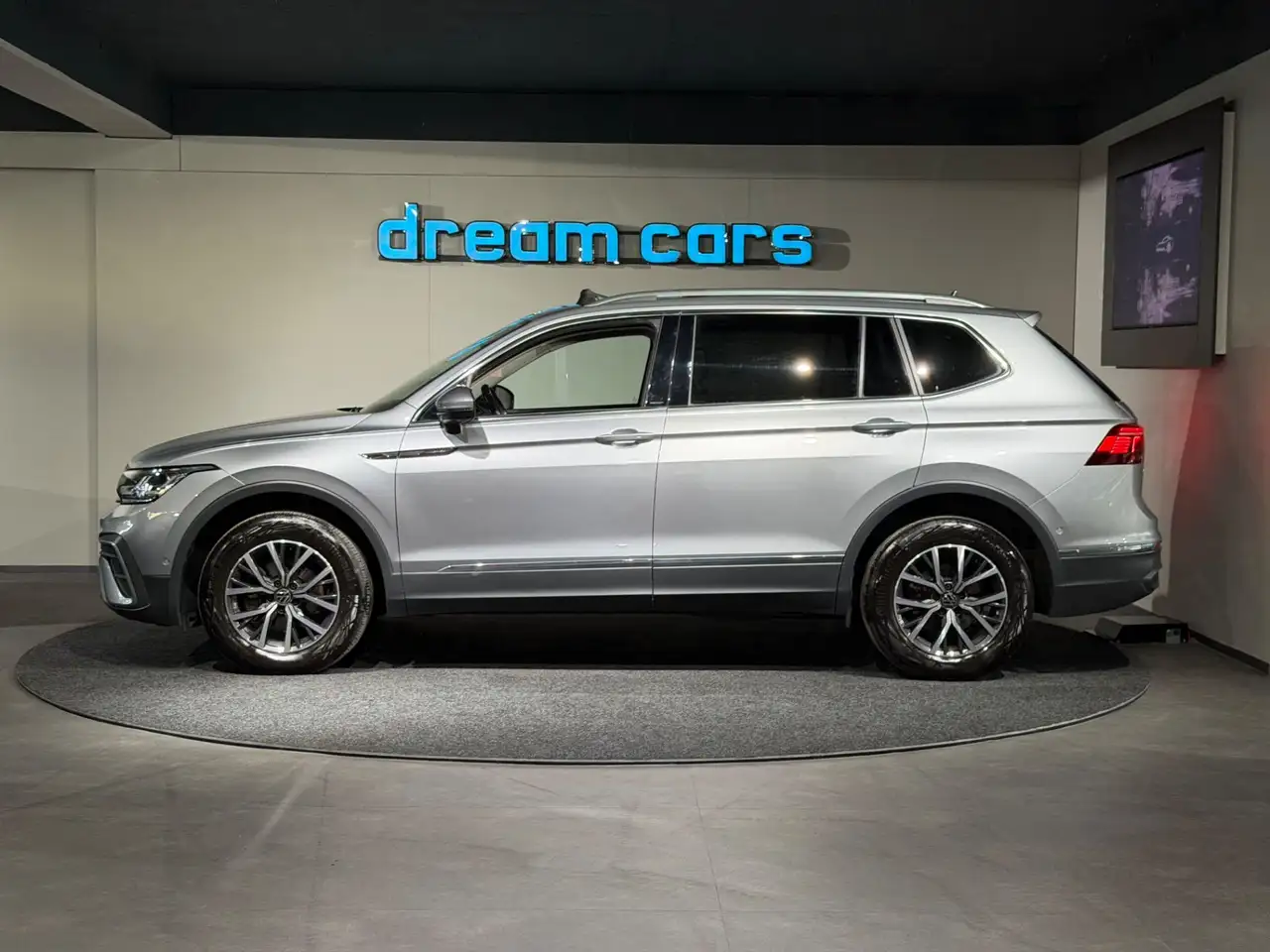 Volkswagen Tiguan Allspace 2,0 TDI SCR DSG Life / PANO / LEDER / Head Up Bild 13