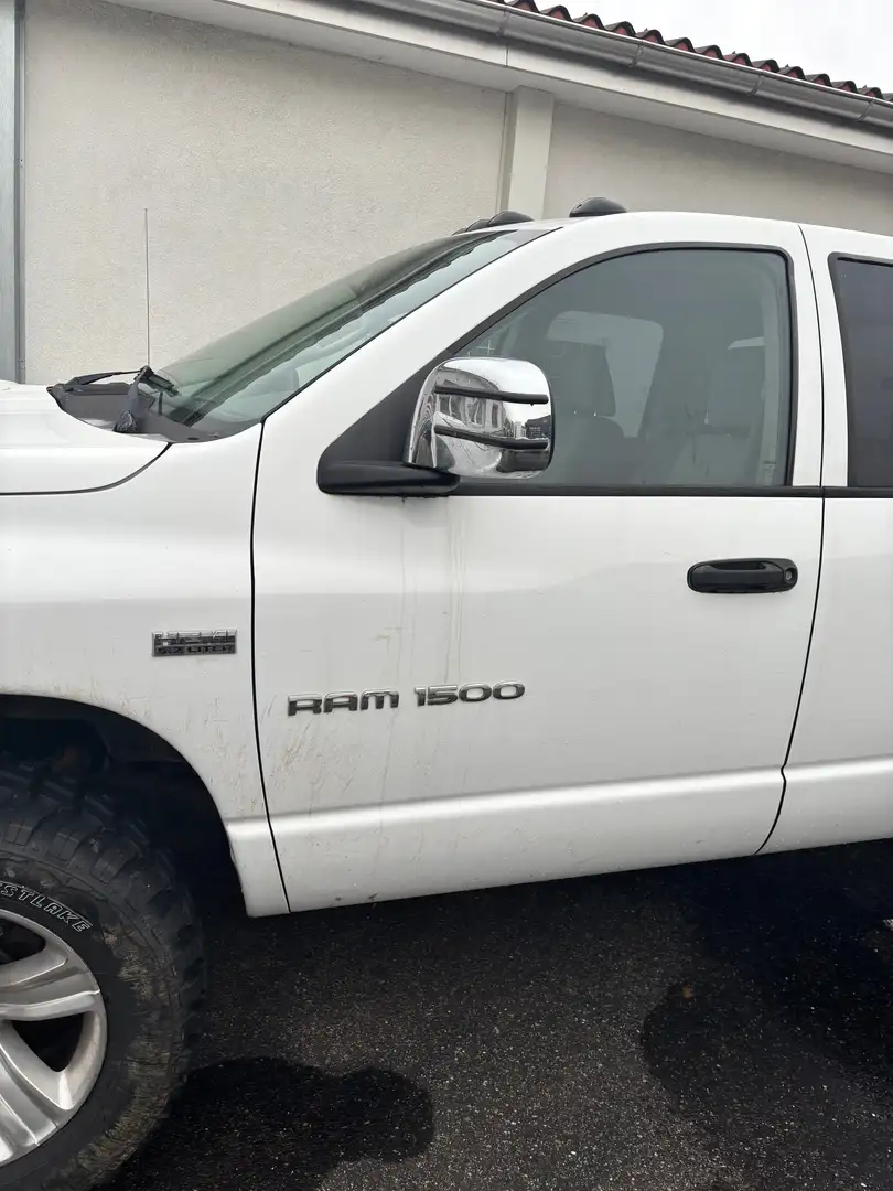 Dodge RAM White - 1