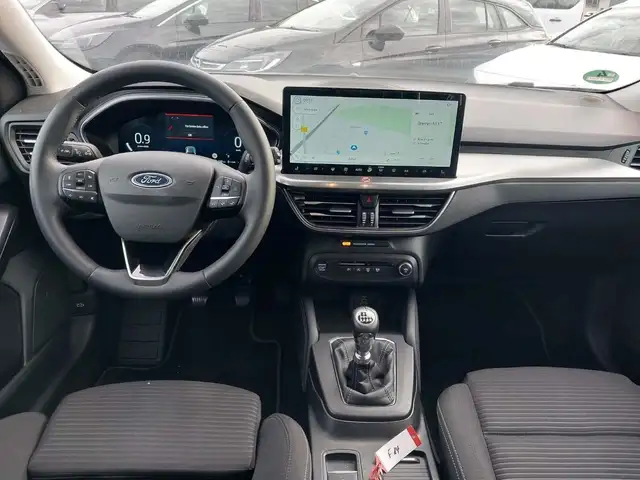 Ford Focus view 10