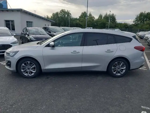 Ford Focus view 5