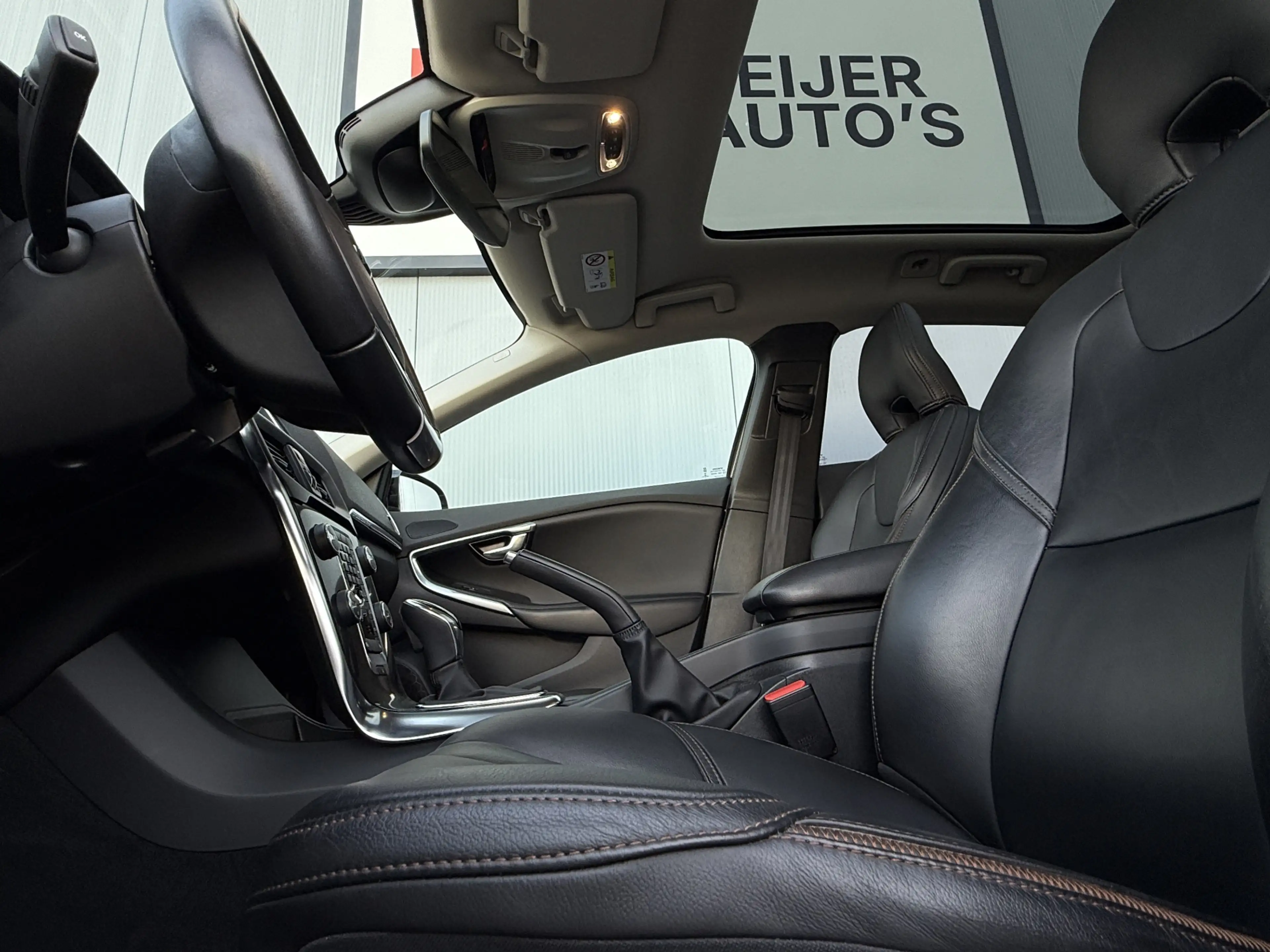 Volvo V40 Cross Country 1.5 T3 Polar+ Luxury Automaat Panoramadak. — photo 6