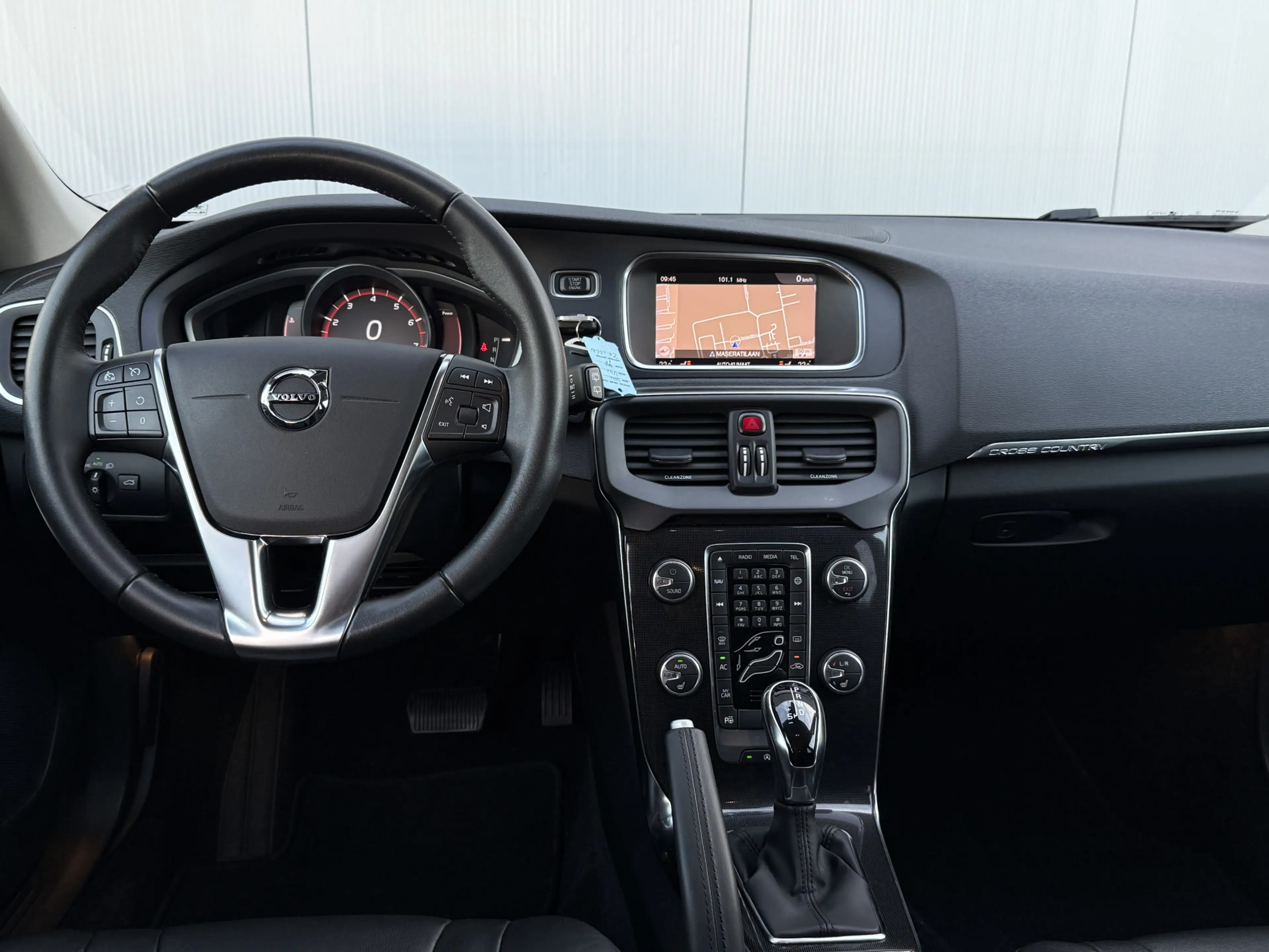 Volvo V40 Cross Country 1.5 T3 Polar+ Luxury Automaat Panoramadak. — photo 2