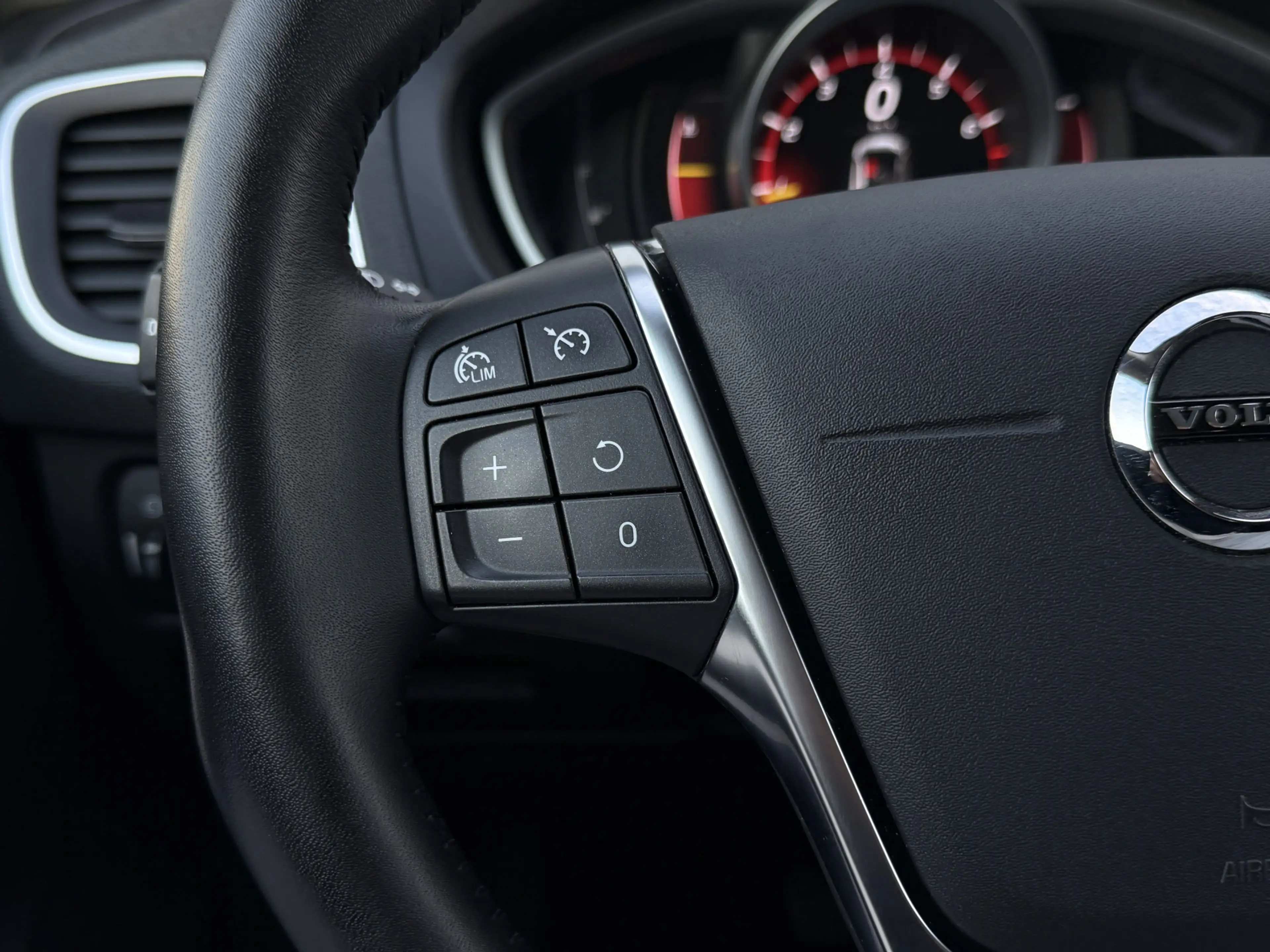 Volvo V40 Cross Country 1.5 T3 Polar+ Luxury Automaat Panoramadak. — photo 17