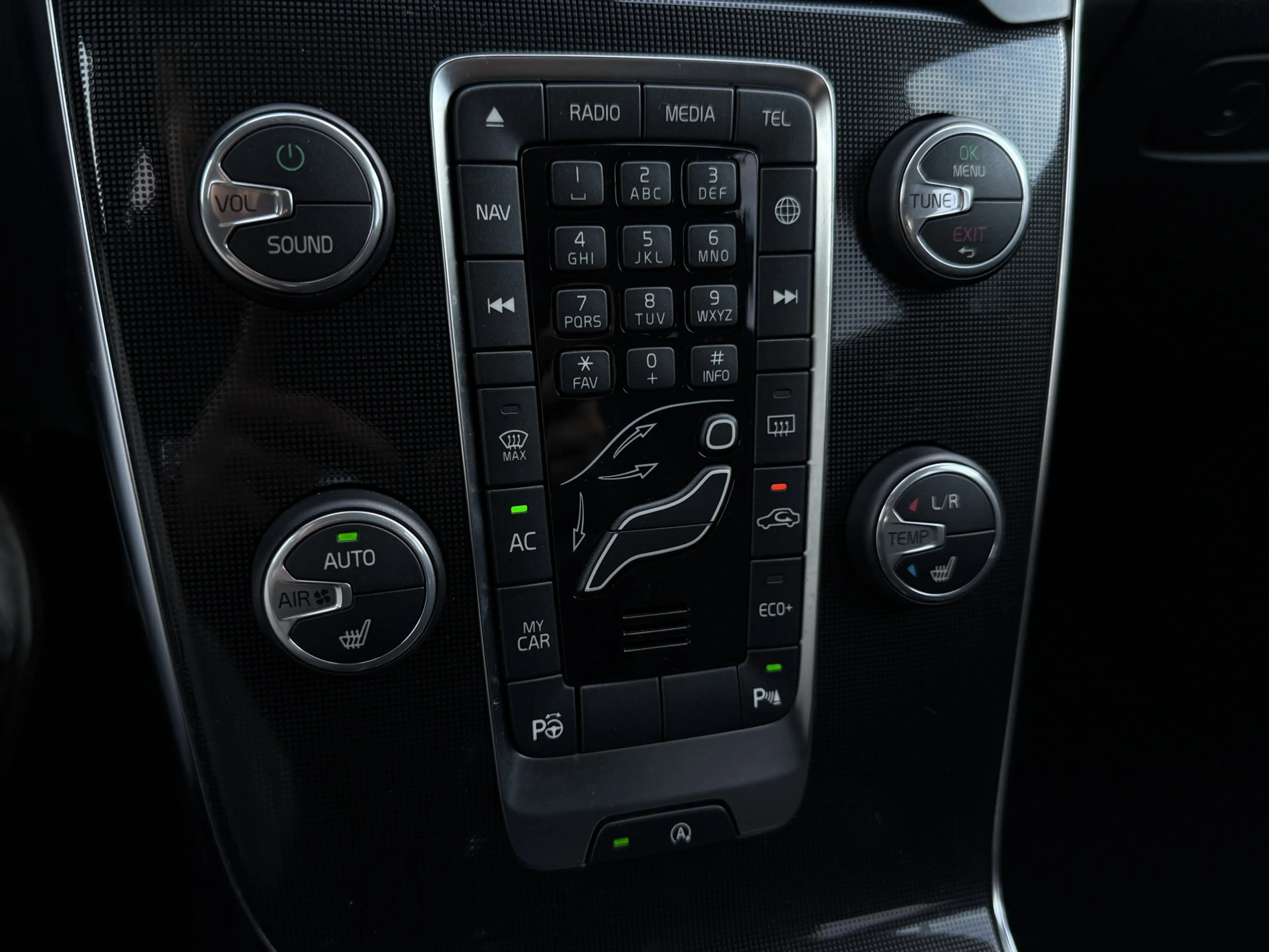 Volvo V40 Cross Country 1.5 T3 Polar+ Luxury Automaat Panoramadak. — photo 14