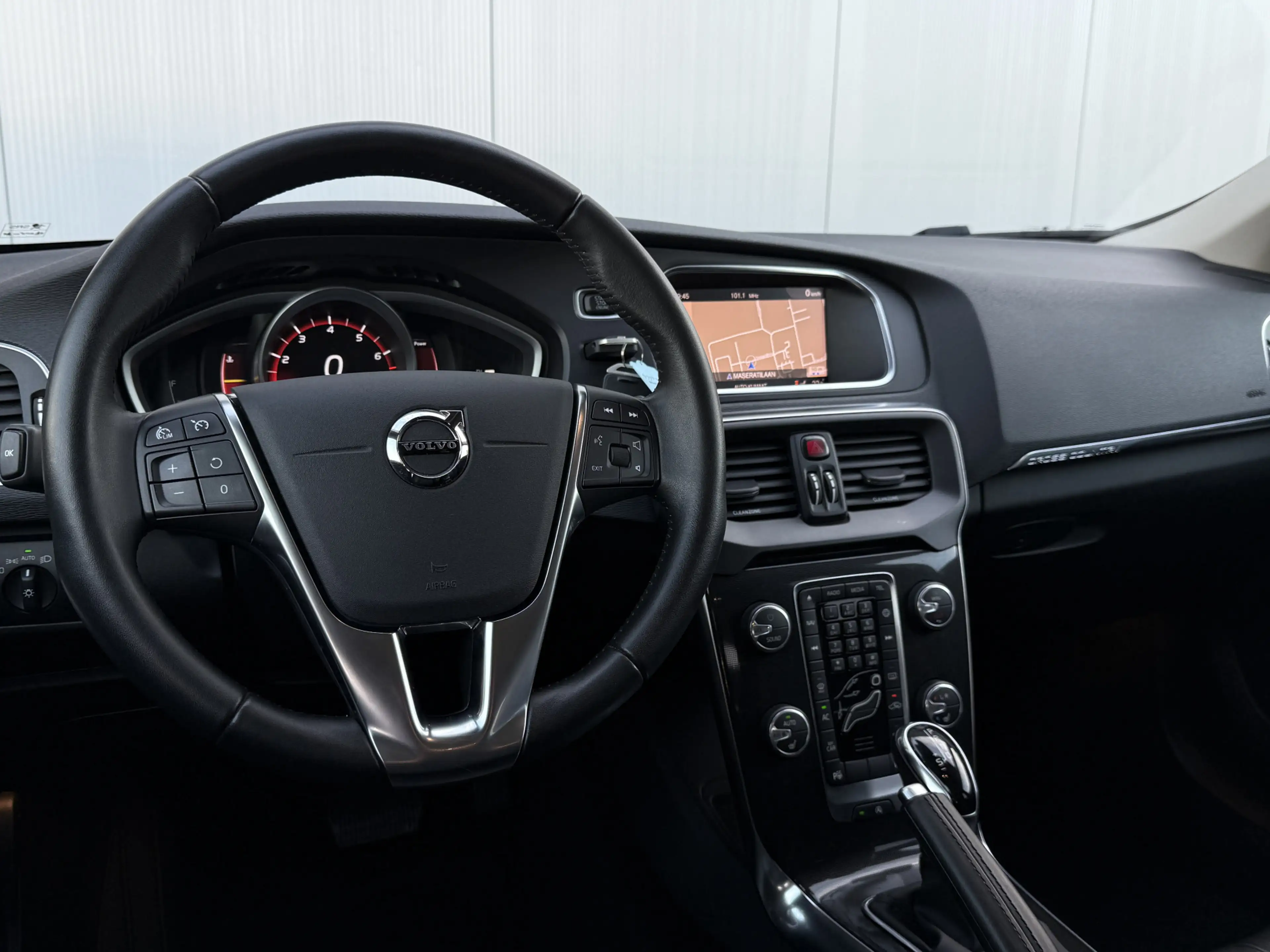 Volvo V40 Cross Country 1.5 T3 Polar+ Luxury Automaat Panoramadak. — photo 25