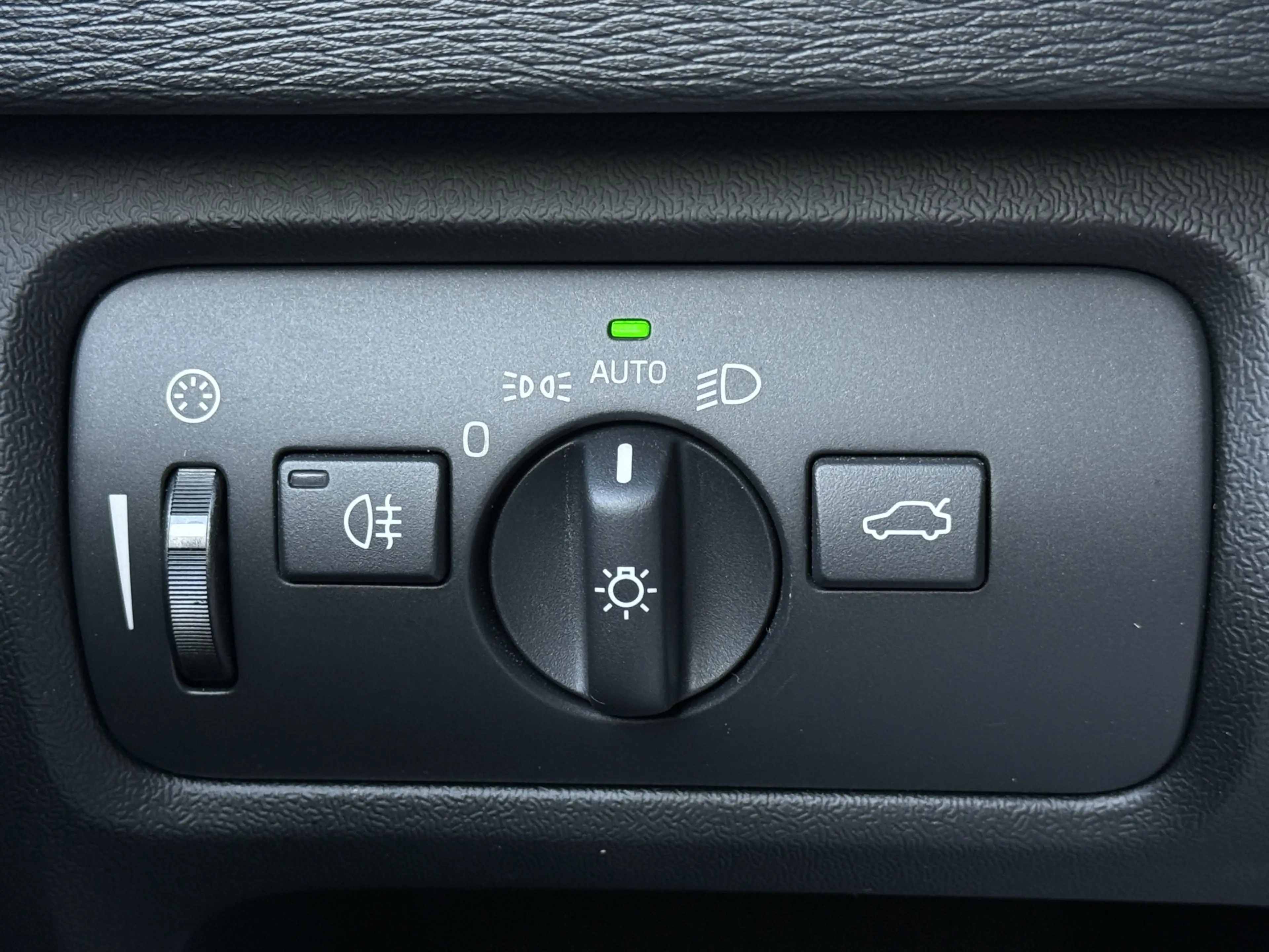 Volvo V40 Cross Country 1.5 T3 Polar+ Luxury Automaat Panoramadak. — photo 32