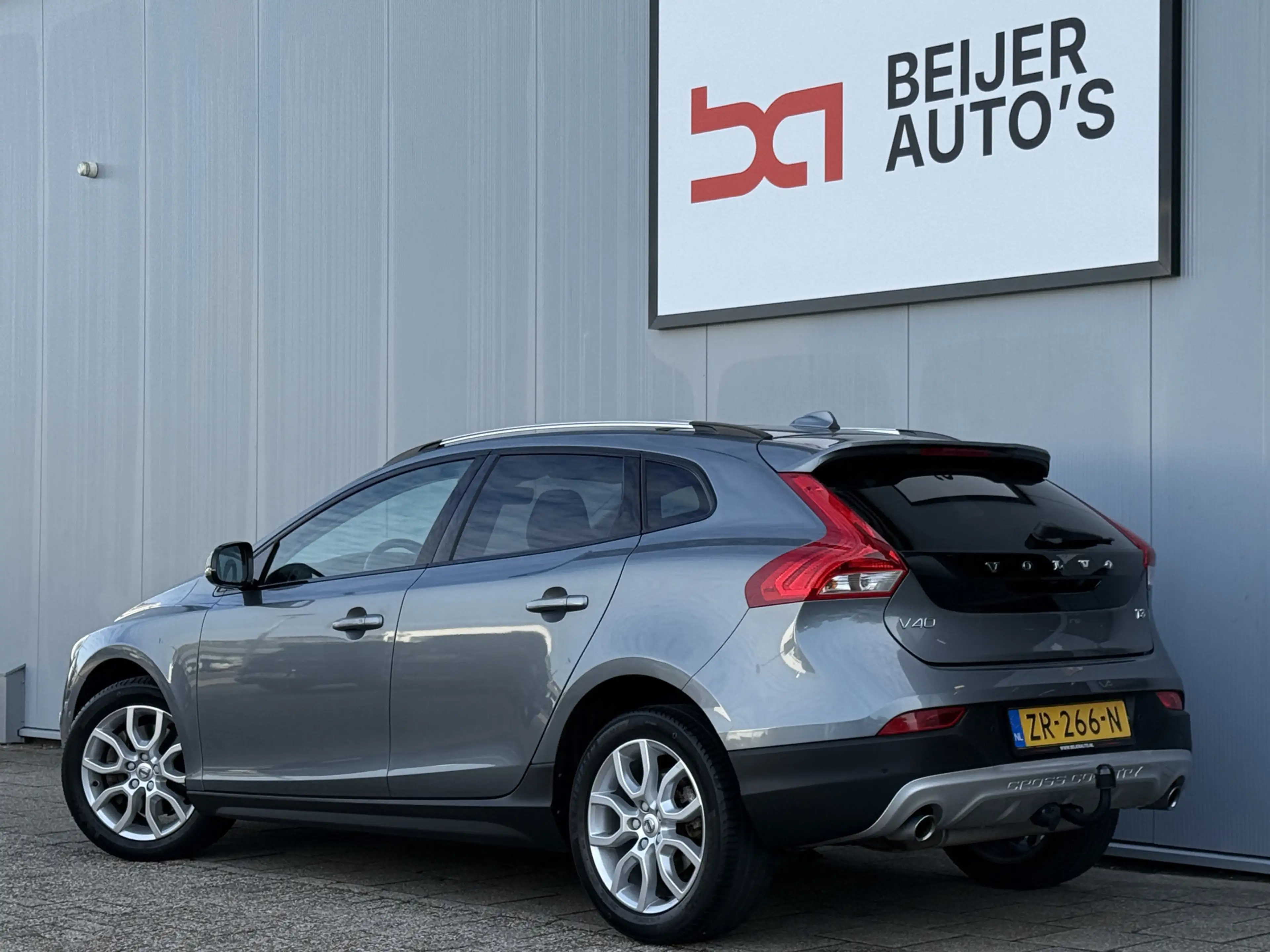 Volvo V40 Cross Country 1.5 T3 Polar+ Luxury Automaat Panoramadak. — photo 3
