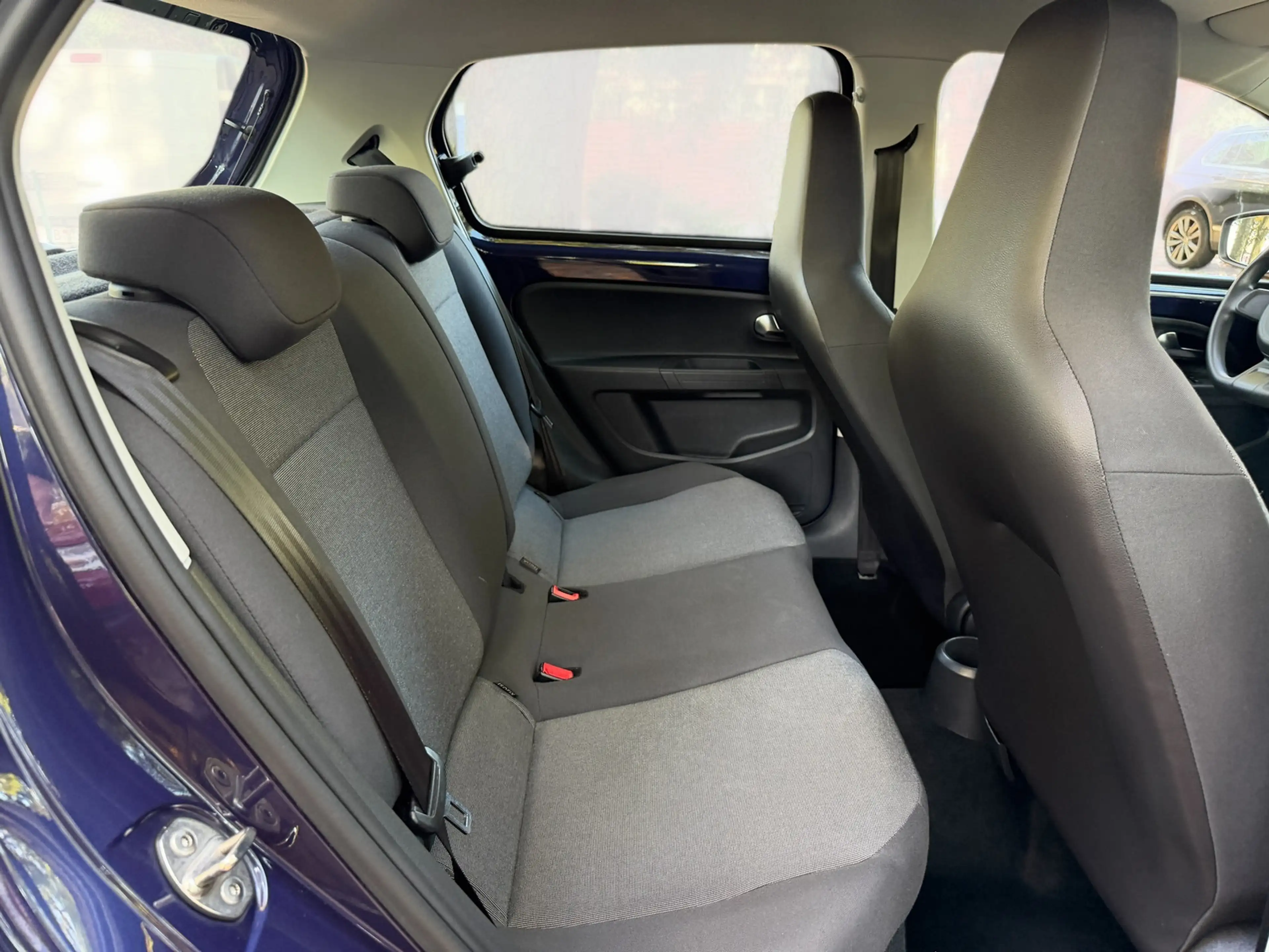 Volkswagen up! up! move *Klima*Tüv Neu* — photo 6