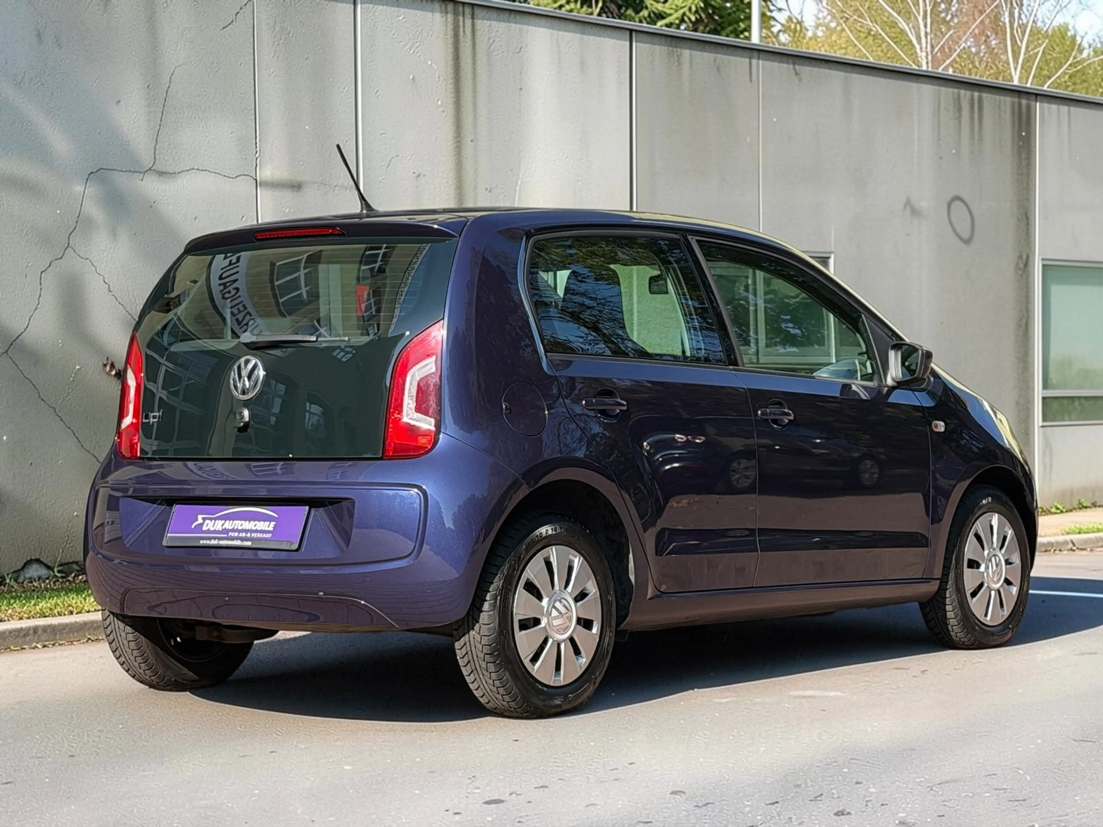 Volkswagen up! up! move *Klima*Tüv Neu* — photo 5