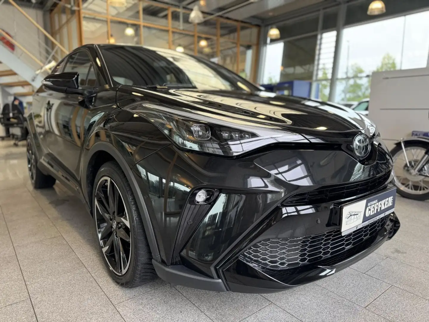 Toyota C-HR 2.0 Hybrid GR Sport Black Edition, Kamera! Schwarz - 2