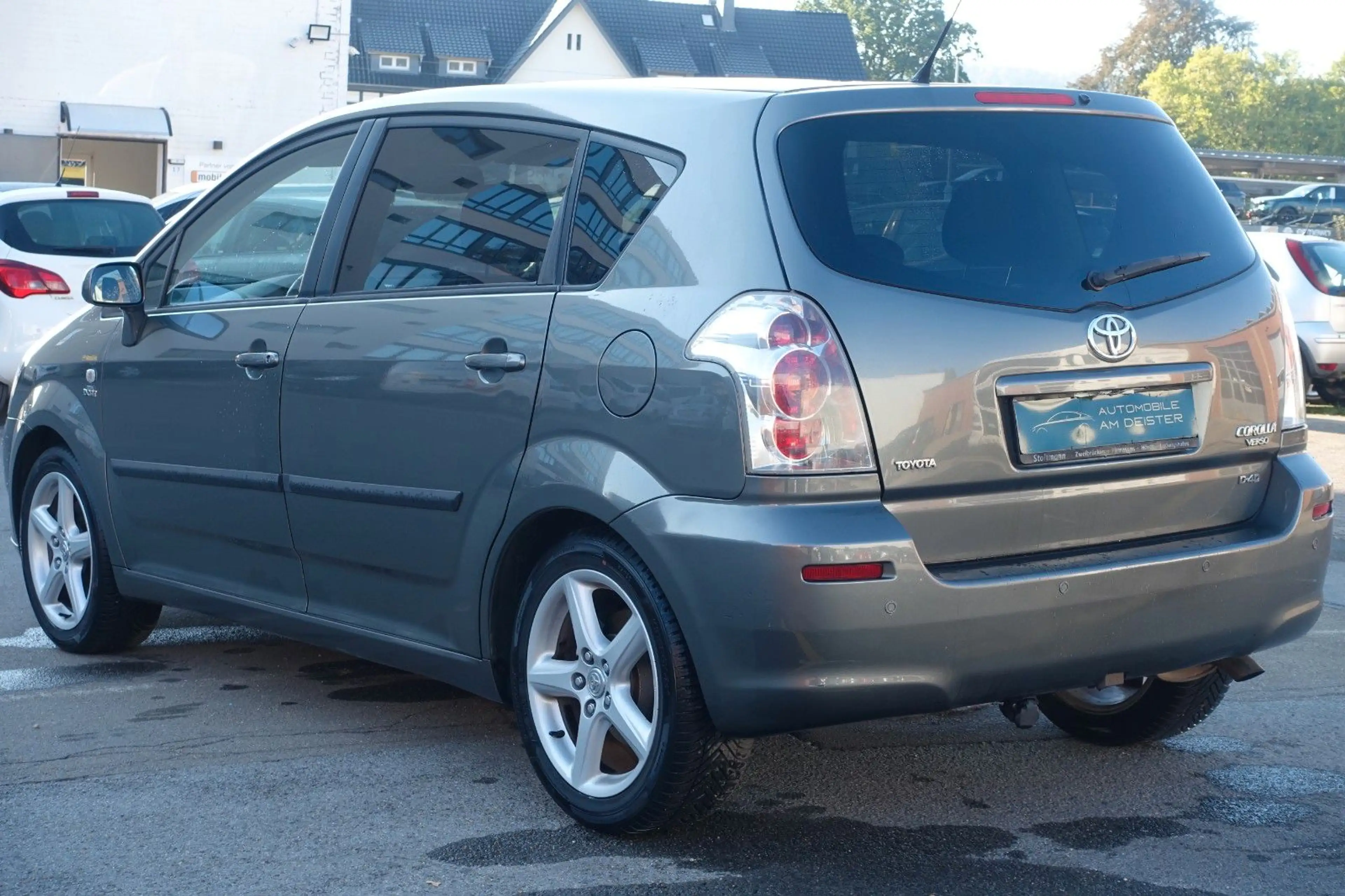 Toyota Corolla Verso 2.2 D-CAT Sol*7-SITZE*AHK* — photo 5