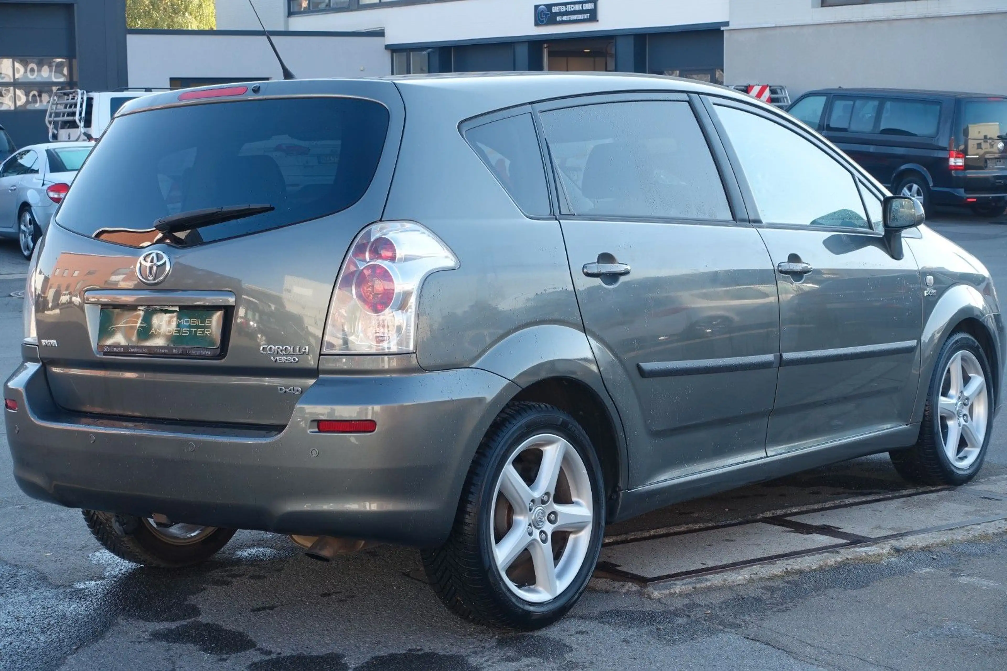 Toyota Corolla Verso 2.2 D-CAT Sol*7-SITZE*AHK* — photo 4
