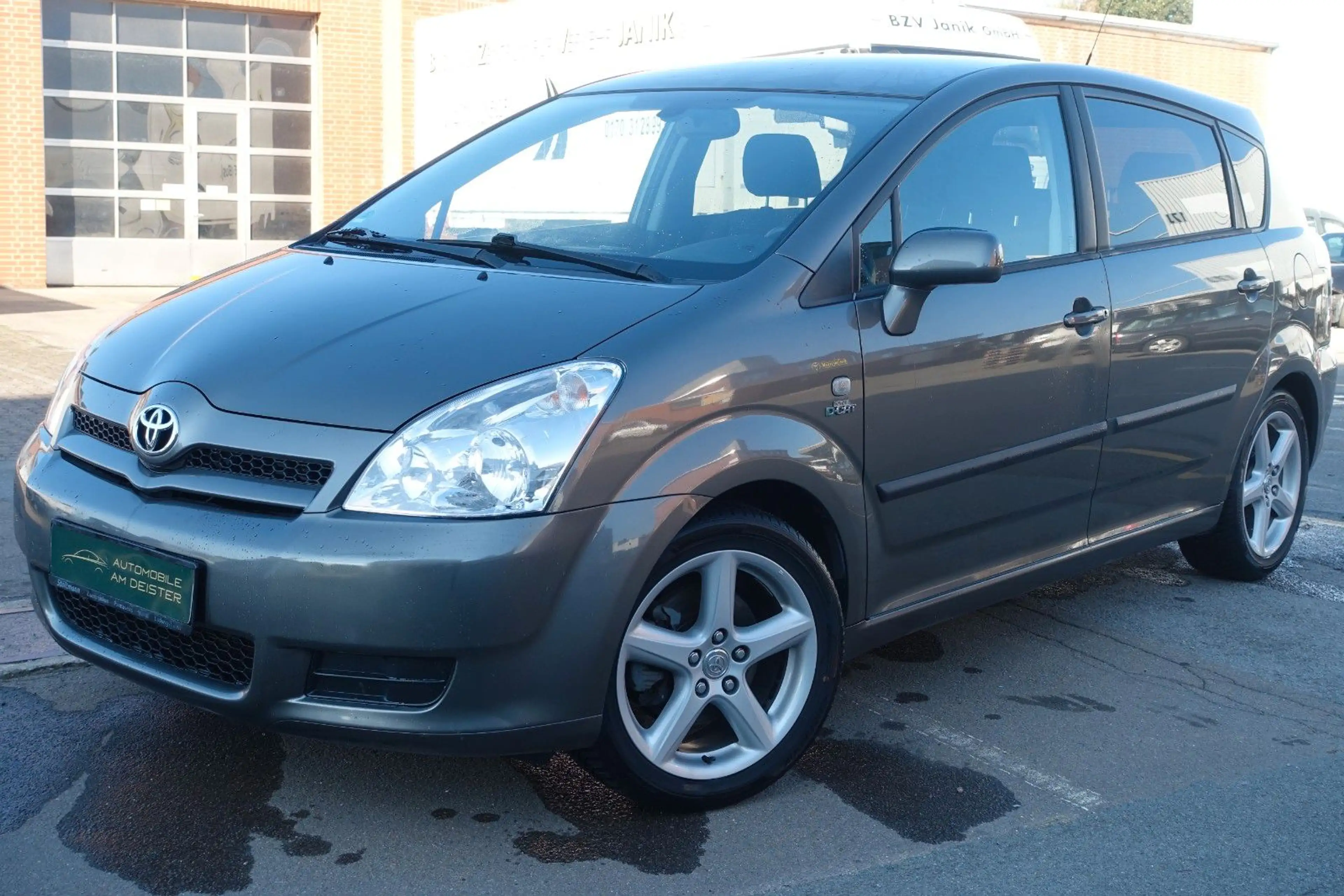 Toyota Corolla Verso 2.2 D-CAT Sol*7-SITZE*AHK* — photo 2