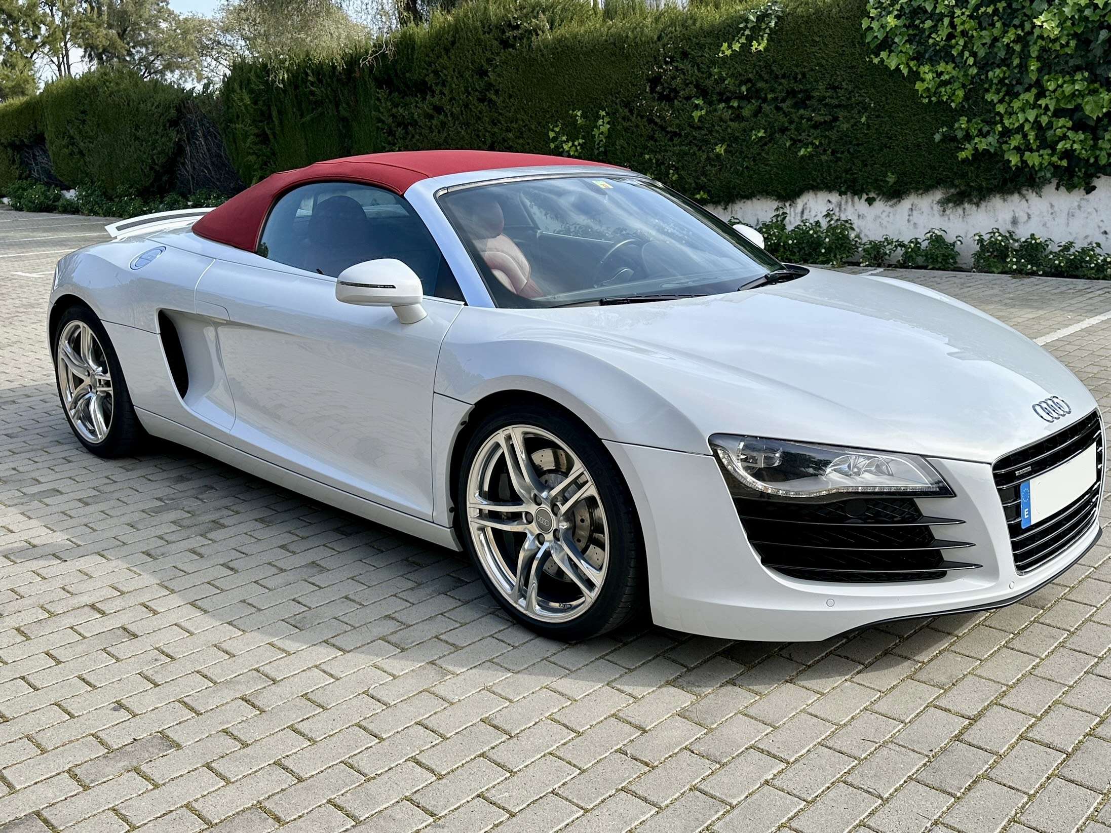 Audi R8 4.2i V8 Quattro FSI R tronic - foto 1