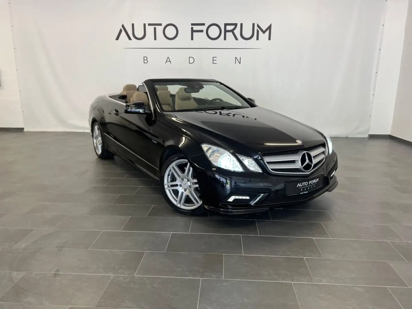 Mercedes-Benz E 220 Cabrio E 220 CDI*AMG*SHZ*NHZ*Xenon*2Hand Чорний - 1