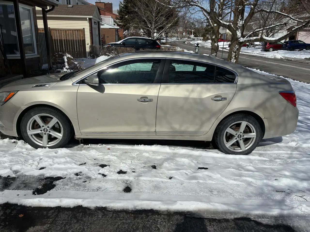 Buick Lacrosse снимка Buick Lacrosse