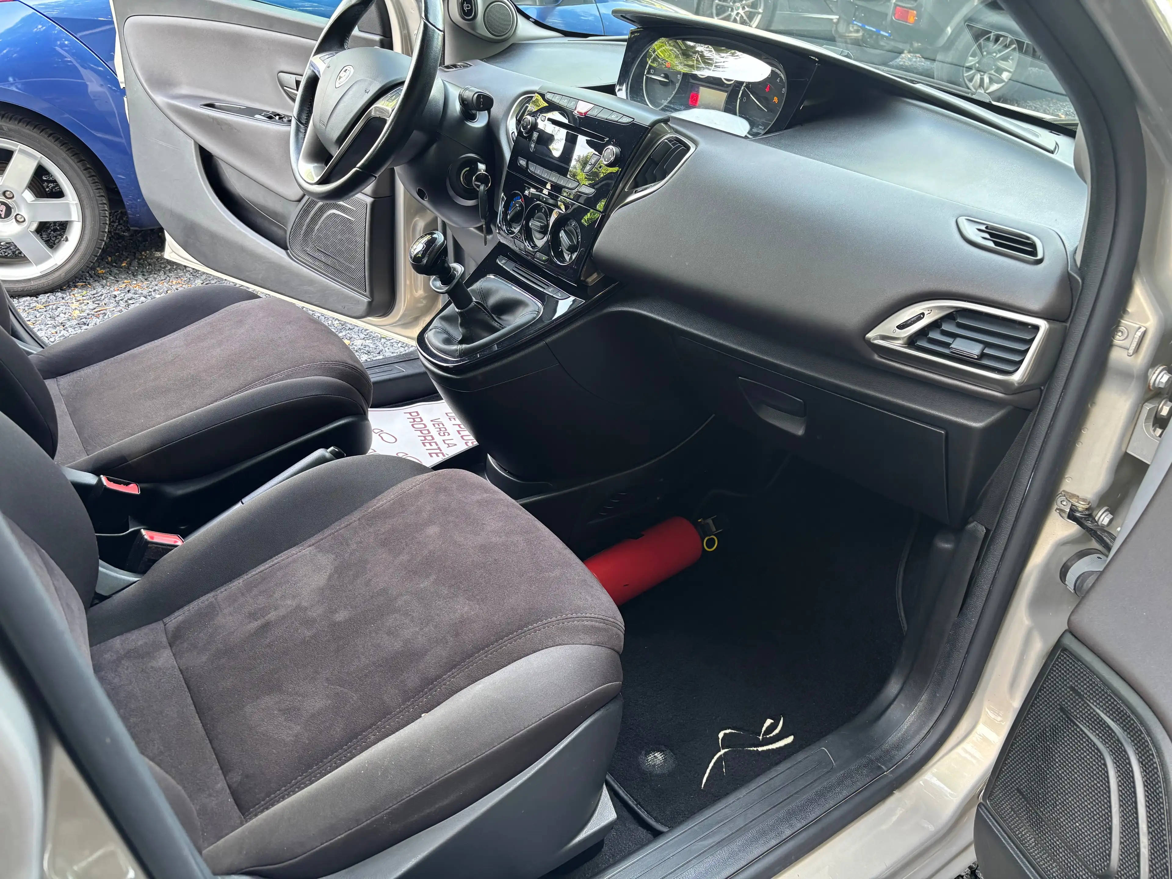 Lancia Ypsilon Ypsilon 1.2i Fire Evo II Platinium — photo 9