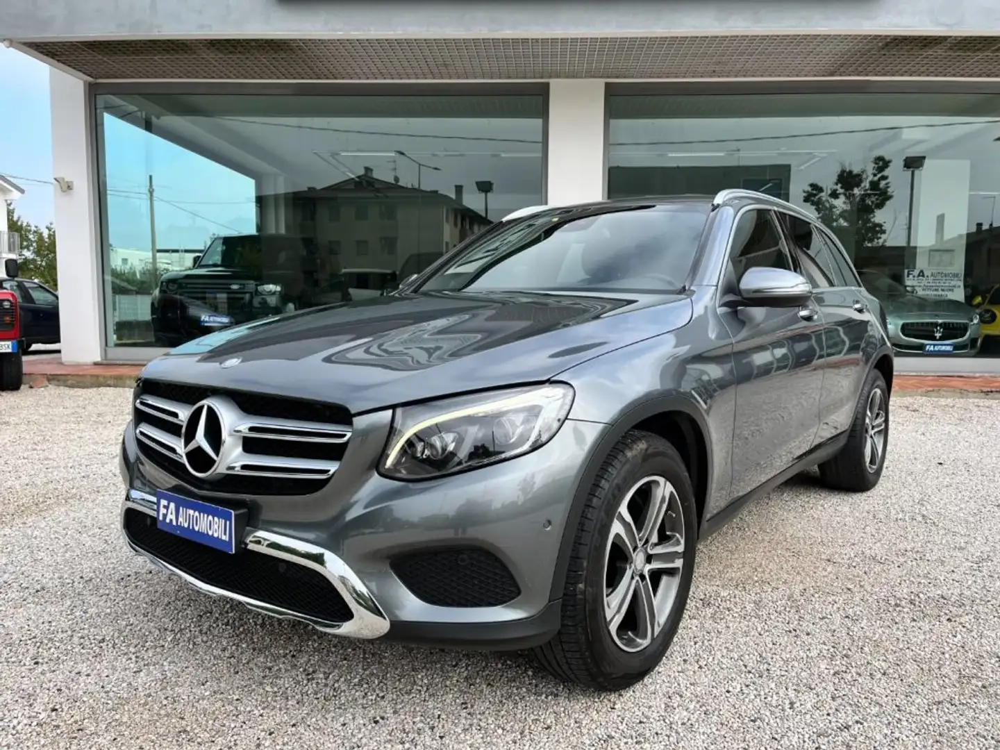 Mercedes-Benz GLC 250 d 4Matic SPORT Grigio - 2