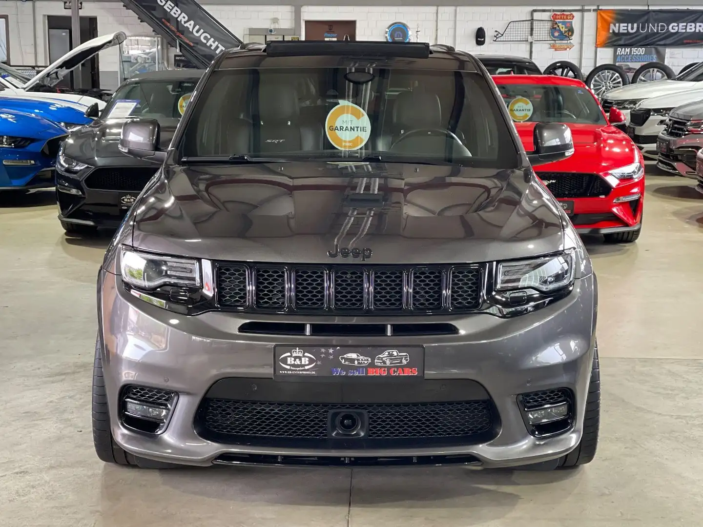 Jeep Grand Cherokee 6.4+V8+HEMI+SRT+UNFALLFREI+H&R FAHRW+22"+GARANTI Szürke - 2