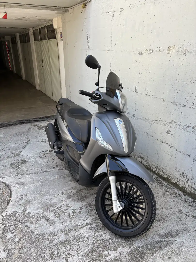 Piaggio Beverly 125 - 1