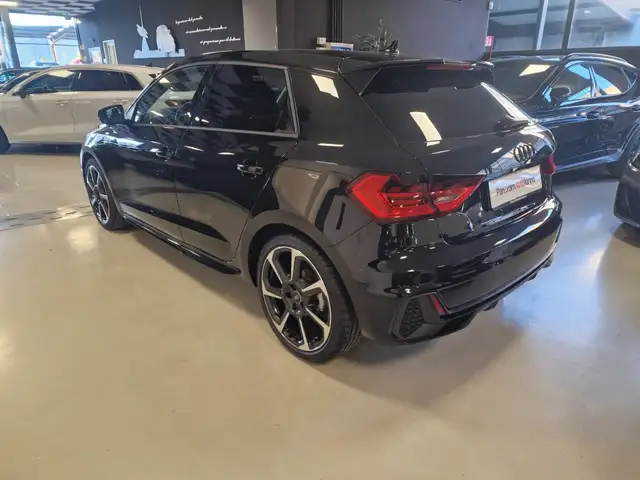 Audi A1 view 5