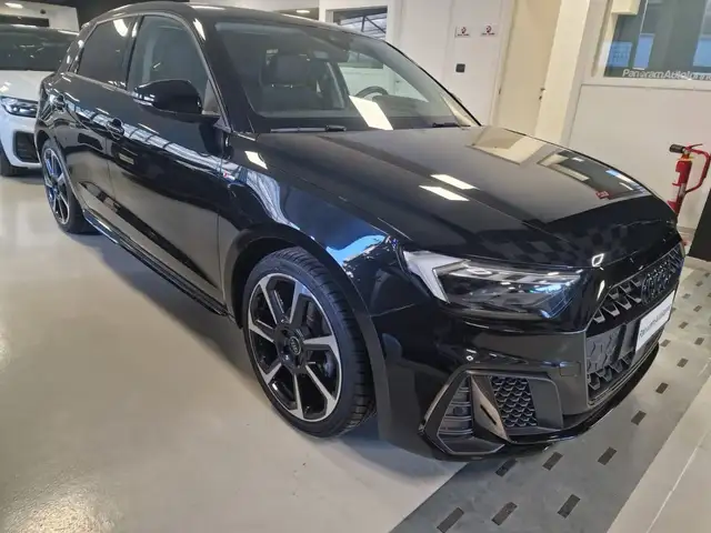 Audi A1 view 2