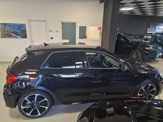 Audi A1 view 8