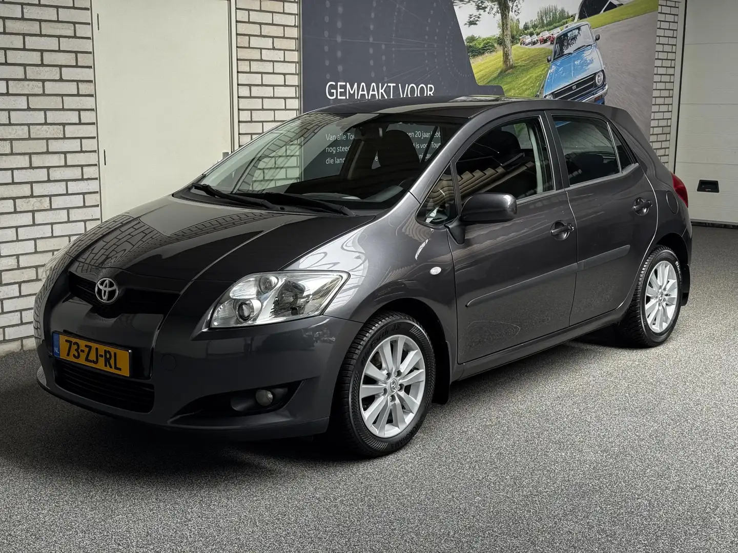Toyota Auris 1.6-16V Luna Business Grijs - 2