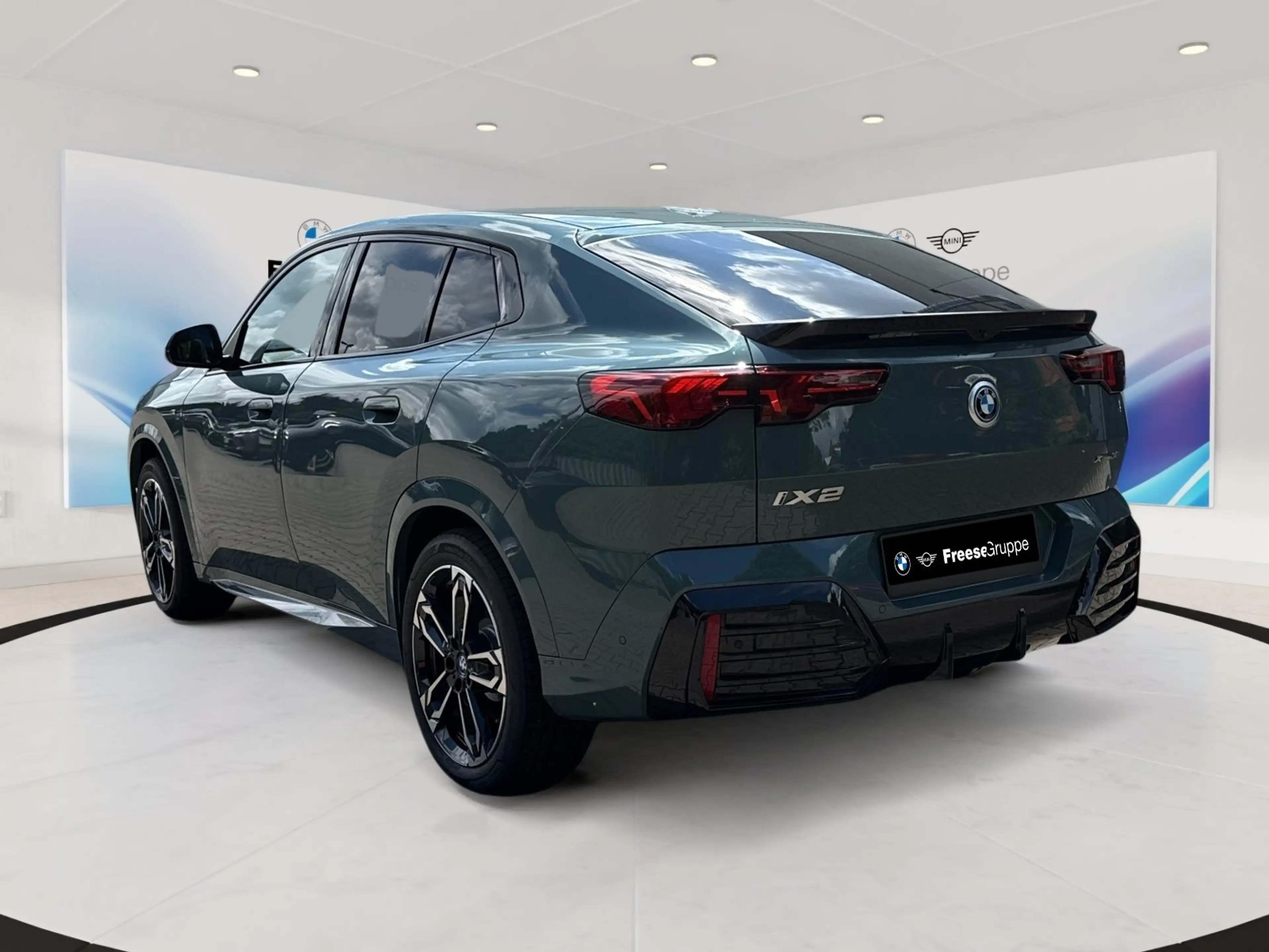 BMW iX2 xDrive30 AHK 360° STANDHZ HEAD-UP RFK HIFI — photo 4
